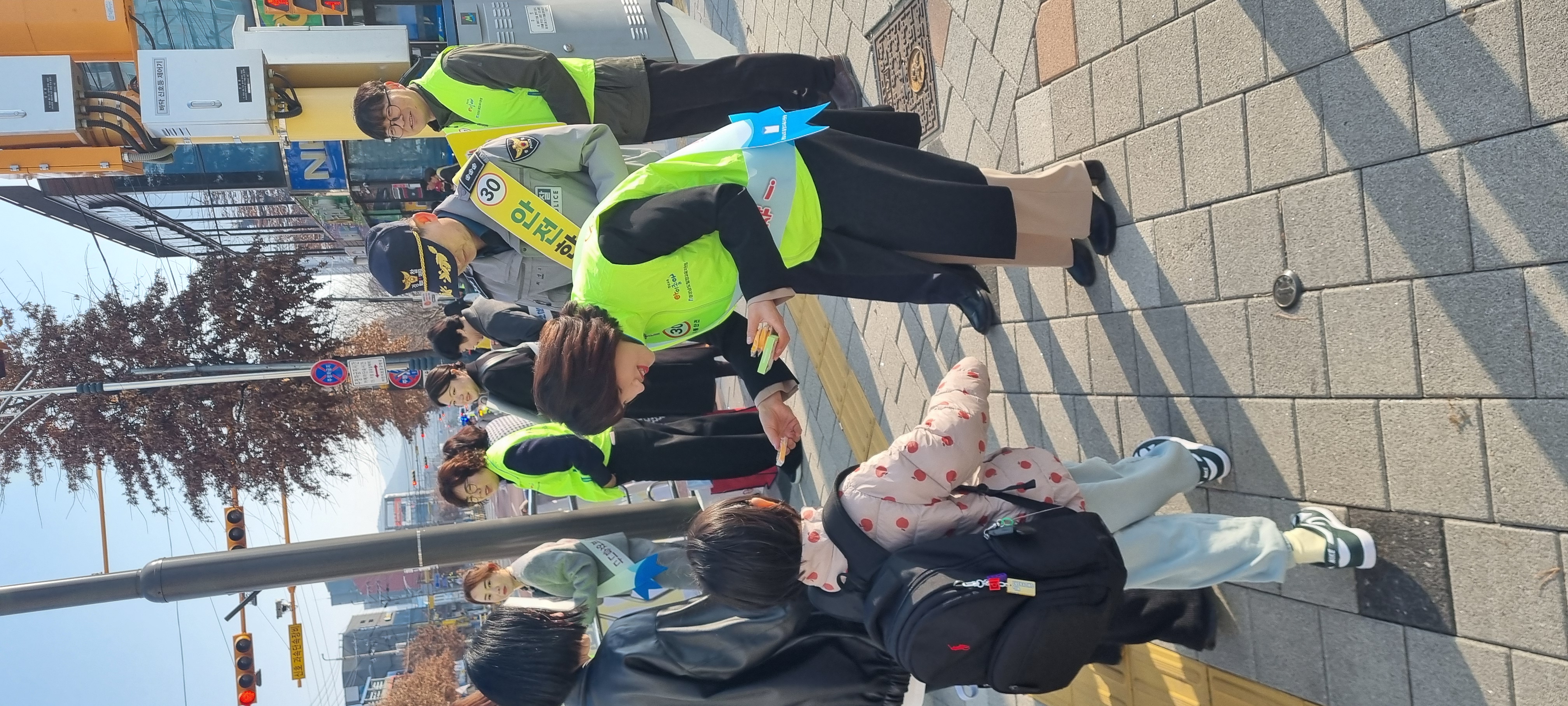 밀양교육지원청, 청렴 실천 유관기관 합동 캠페인 펼쳐  - 관련이미지2