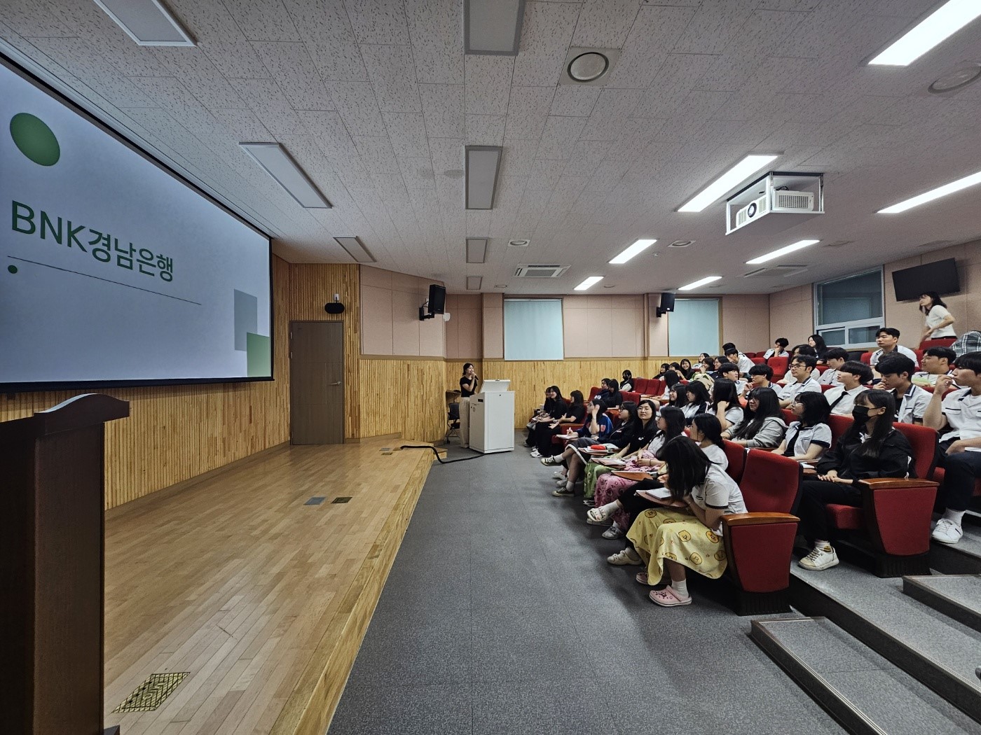 진영제일고, 지역 금융권 취업 성과 이어가 - 관련이미지2