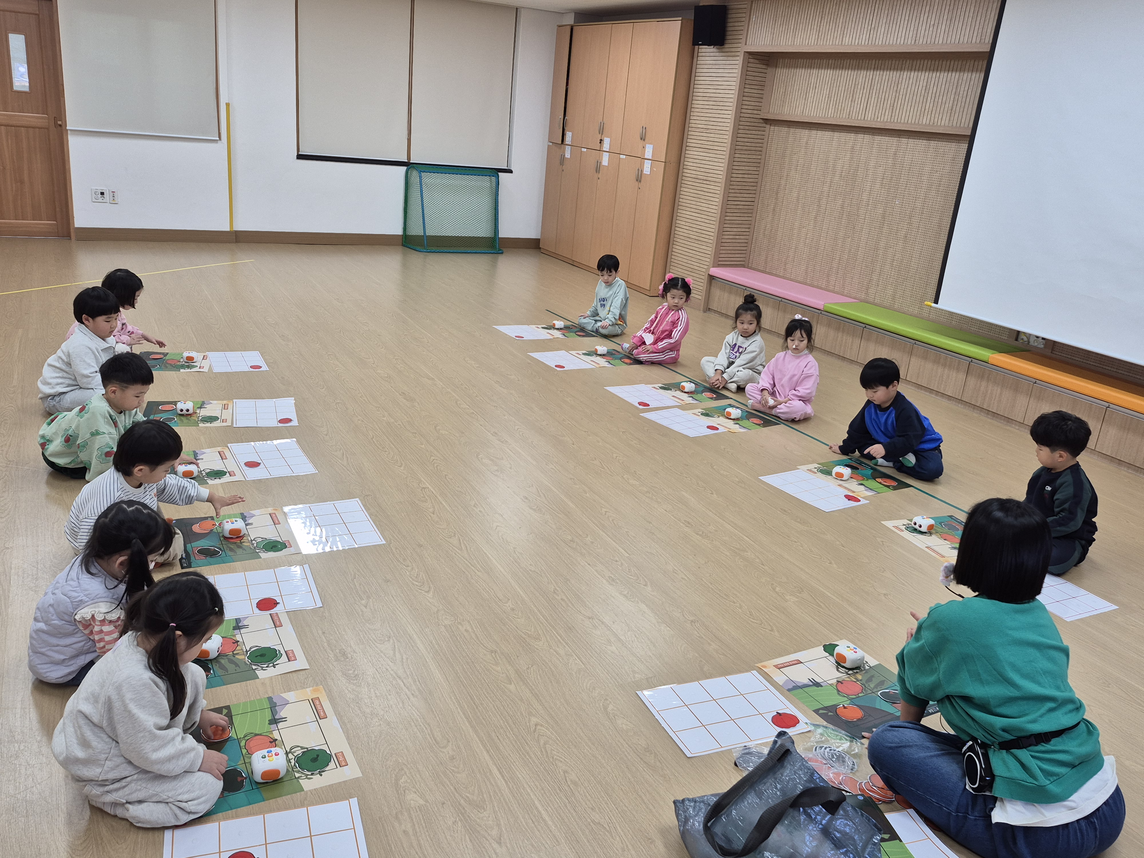 놀이로 배우는 첫 코딩! - 관련이미지2