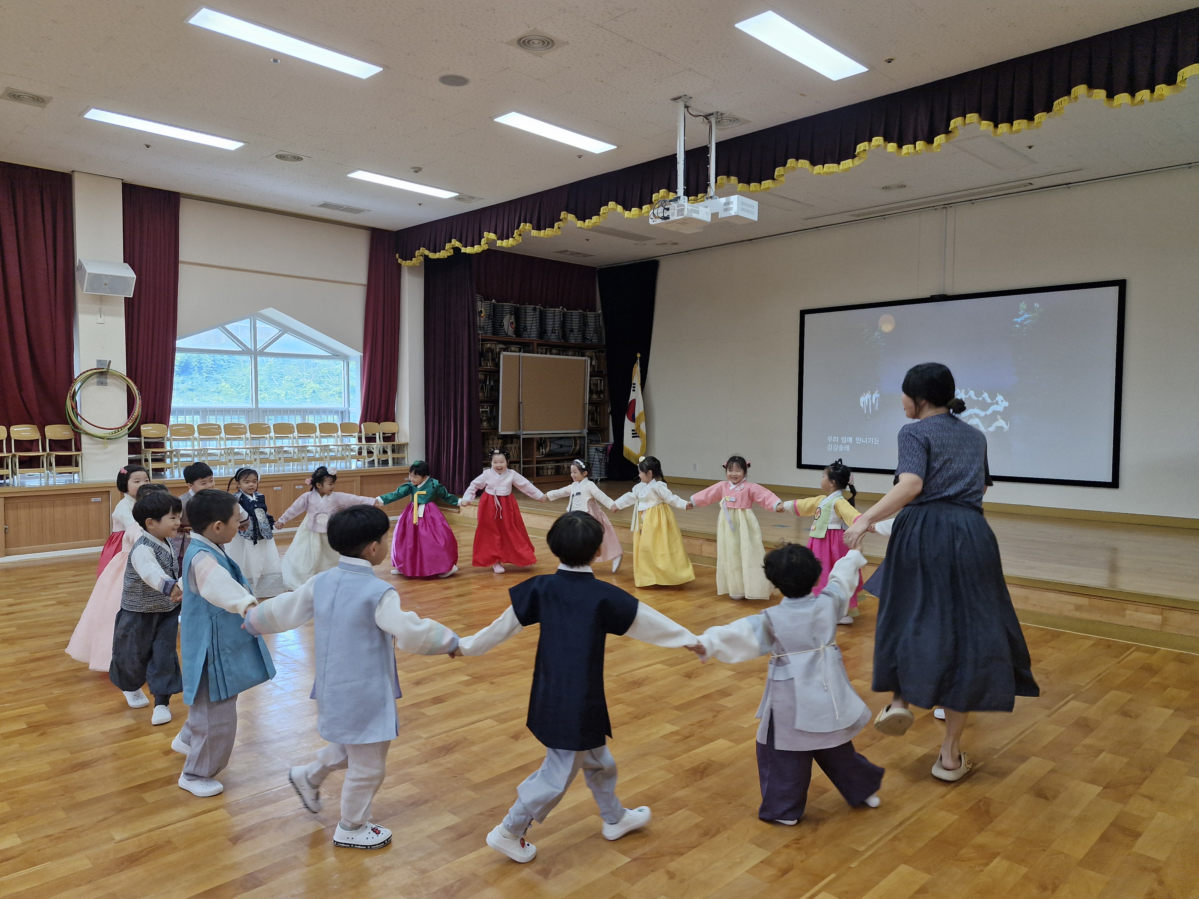 통영유치원, 『우리나라의 추석파티 시작!』 추석놀이 주간 운영 - 관련이미지1
