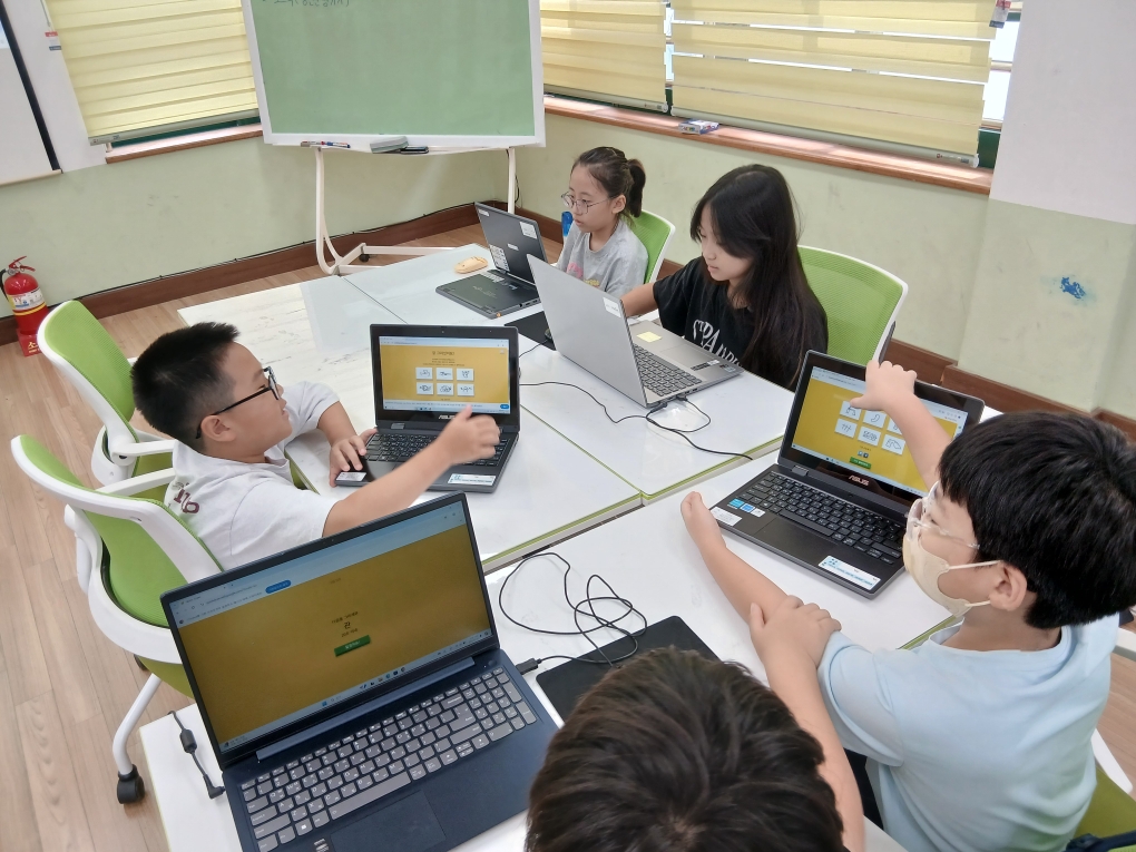 합천교육지원청, '웹툰 제작부터 드론 코딩까지, 미래 인재 키우는 특별한 5일간' - 관련이미지2