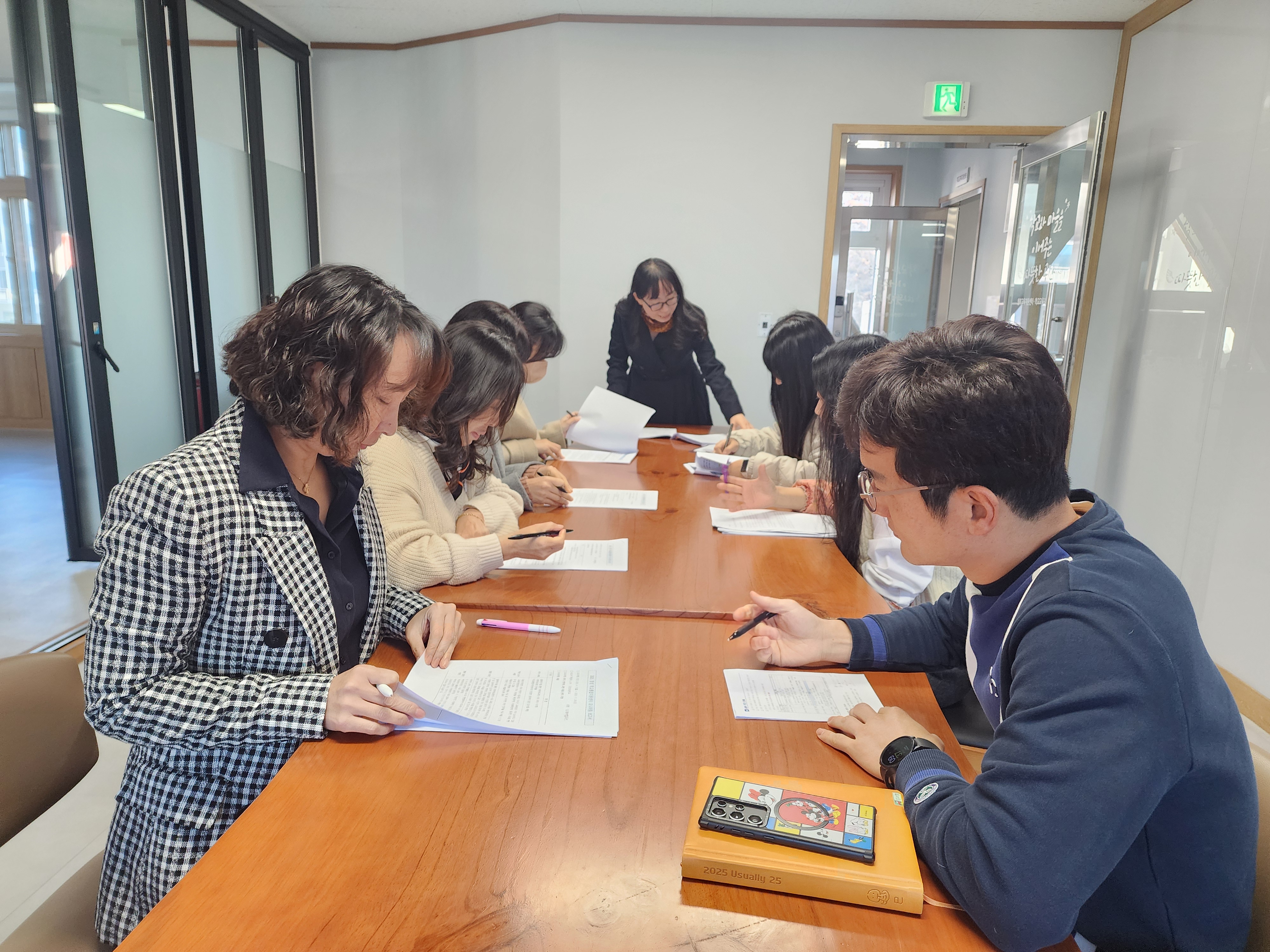 “선생님은 아이들 곁으로, 지원은 교육지원청이 ” - 관련이미지2