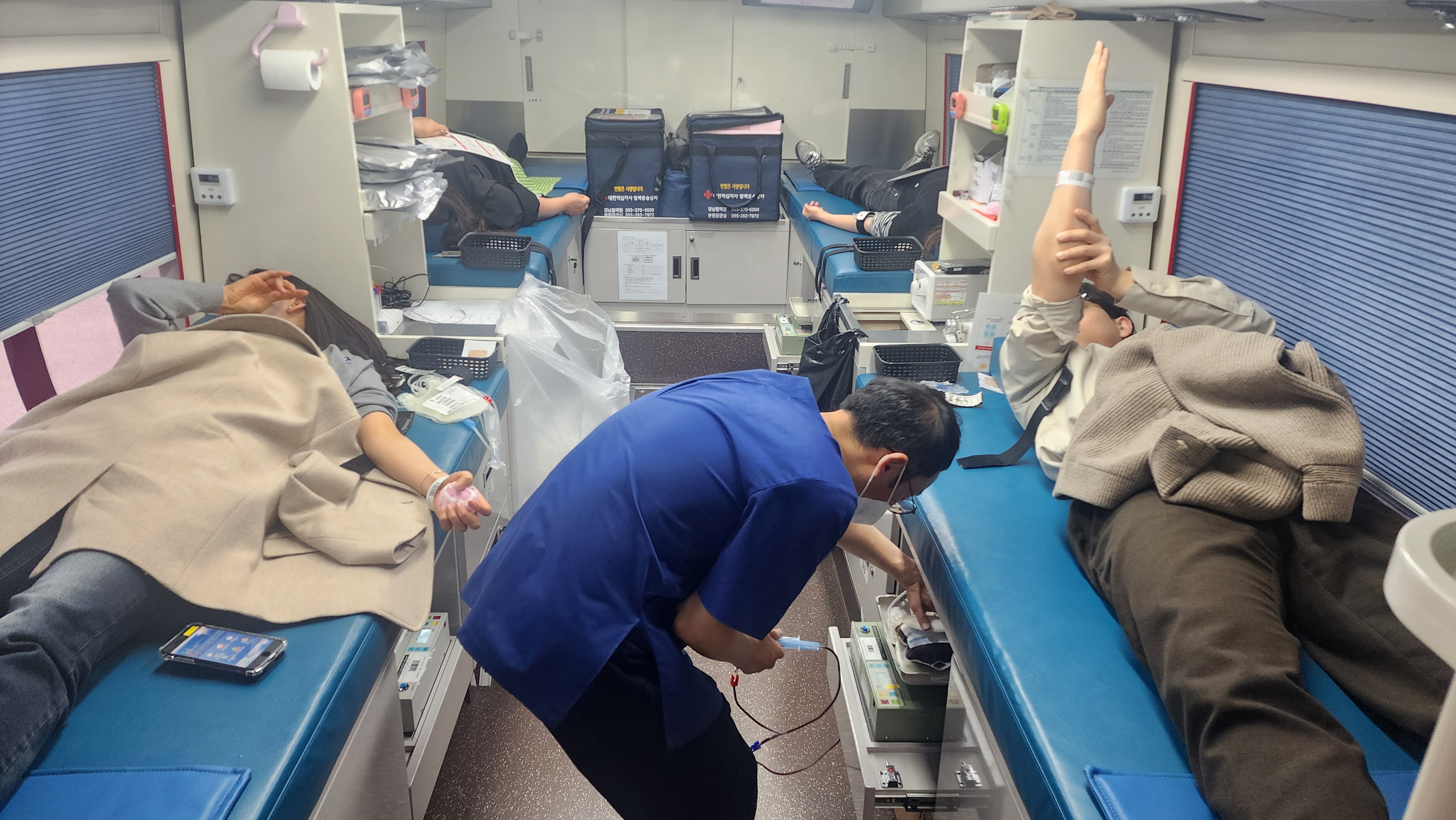 창원교육지원청, "사랑을 나누는 봄, 생명을 나누는 헌혈" - 관련이미지1