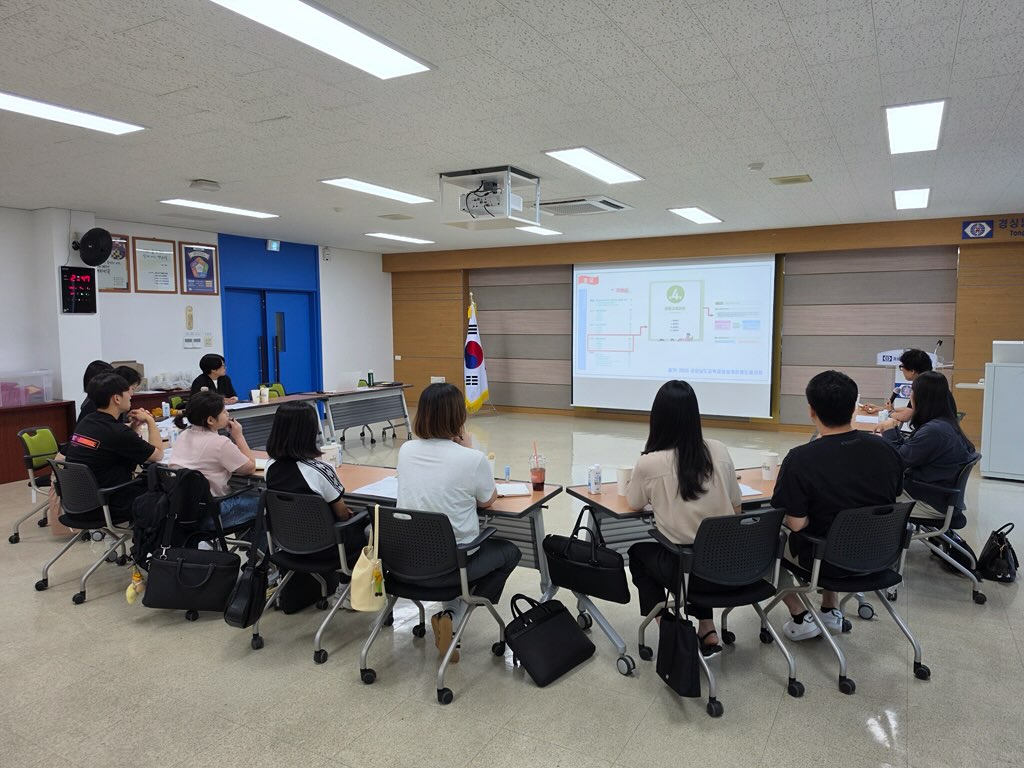 [통영교육지원청] 「AI·디지털 기반 지역 연계 교육과정 설계 연수」 운영 - 관련이미지4