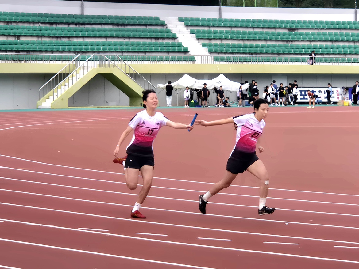 거제교육지원청, 2025. 거제시 초·중학생 육상대회 성료 - 관련이미지1
