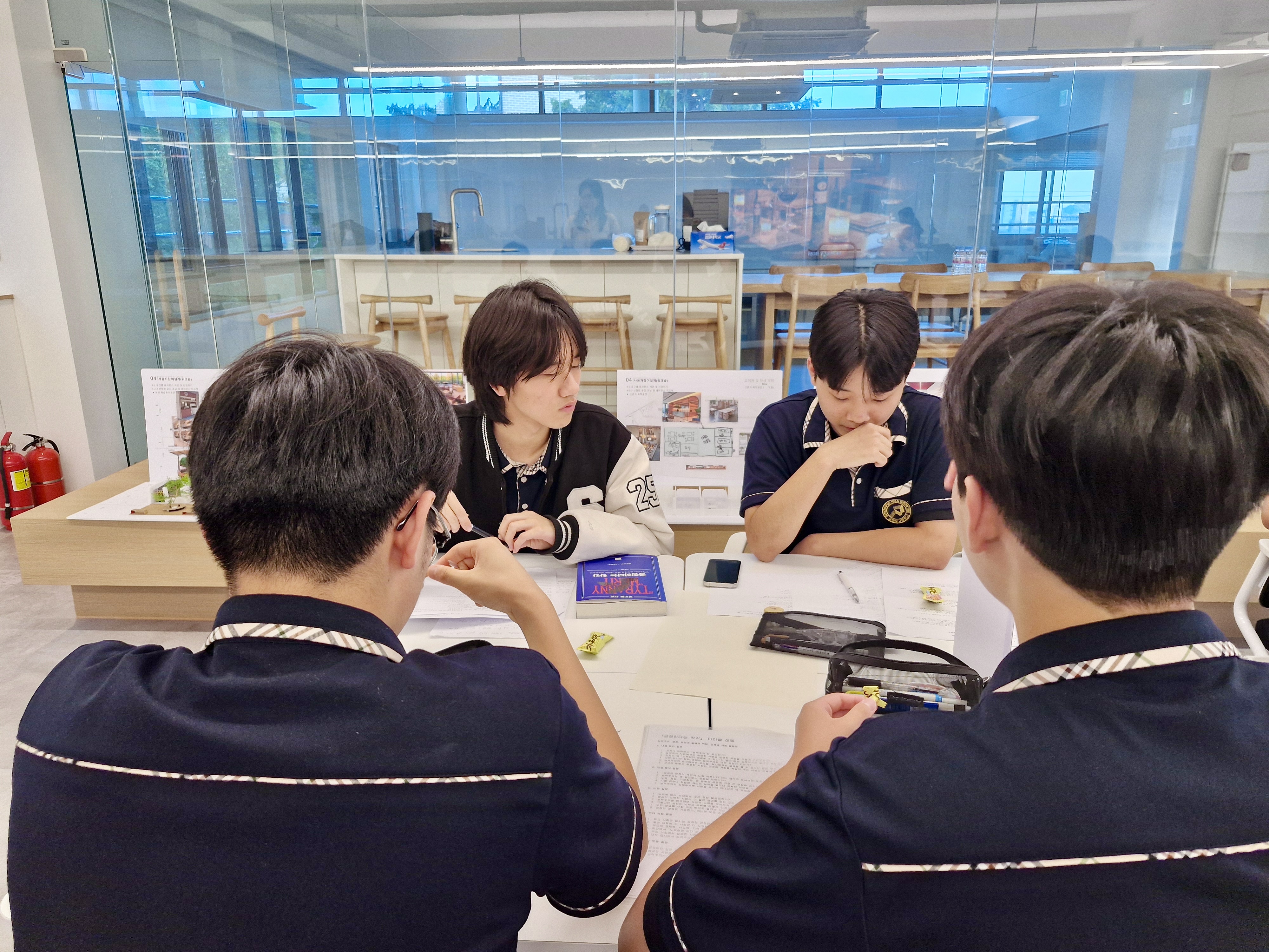 삼천포고, 독서 콜로키움 결과 발표회 개최 - 관련이미지1