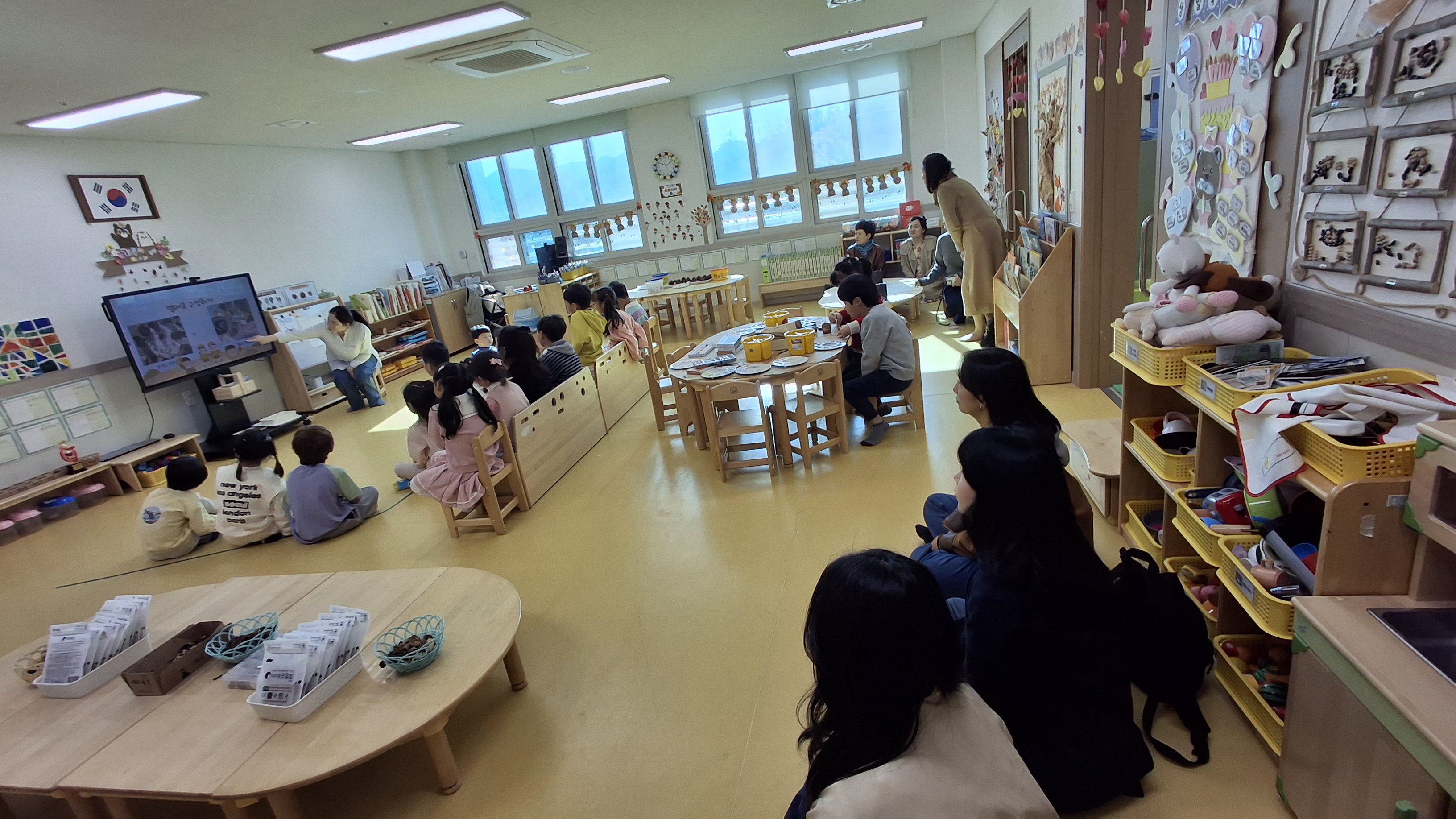 창원진달래유치원, ‘자연과 함께하는 생태놀이’로 행복학교 수업 나눔 실시 - 행복학교 2년차 학교공개의 날 운영 -  - 관련이미지2