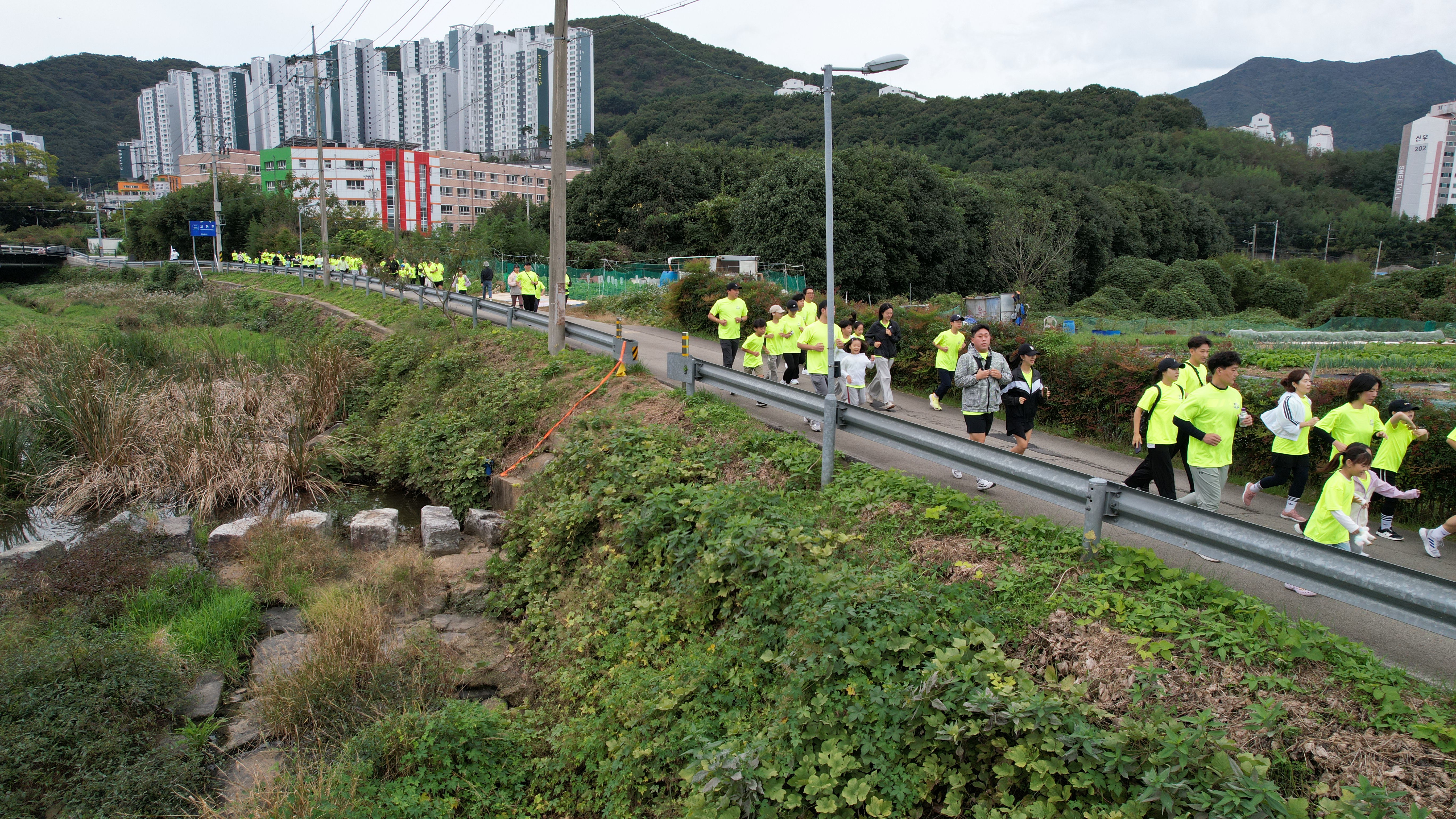 거제양정초, 온품뜰 한마음 가족 마라톤 대회 개최 - 관련이미지3