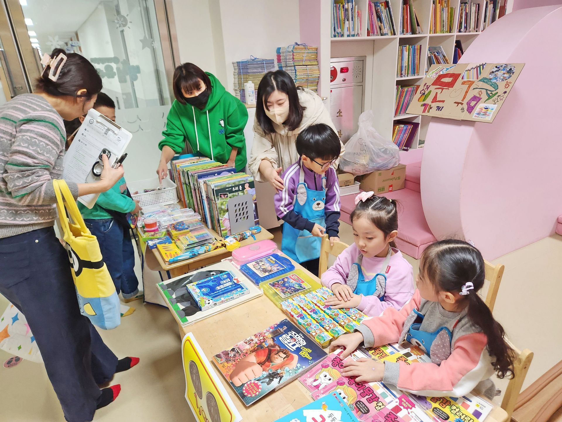 진영장등초등학교병설유치원, 나는 다섯 살이지만 다른 사람을 도울 수 있어요! - 관련이미지1