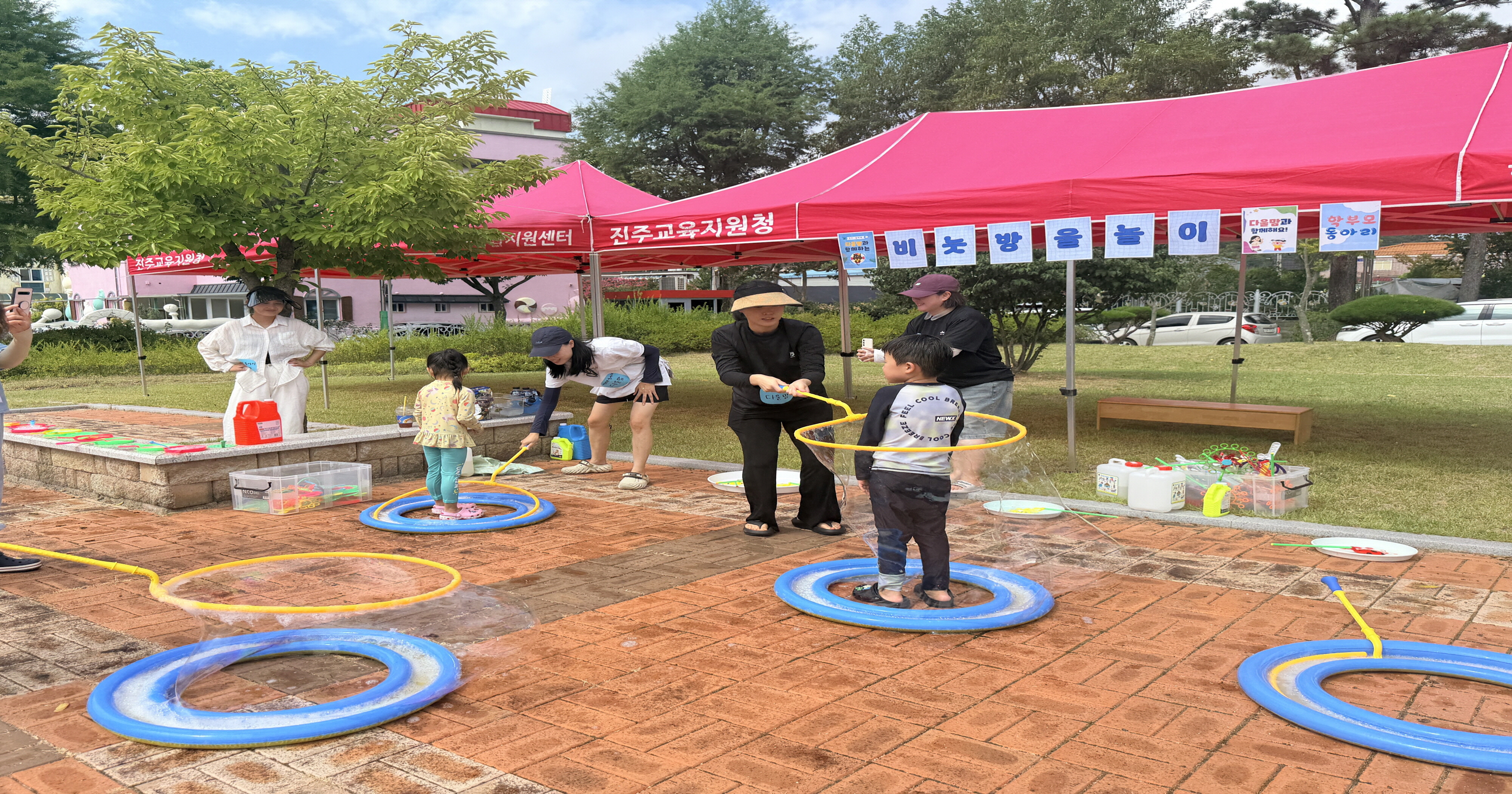 “진주누리유치원, 누리워터밤-DAY” 교육공동체와 함께 하는 시원한 여름 축제 - 관련이미지2