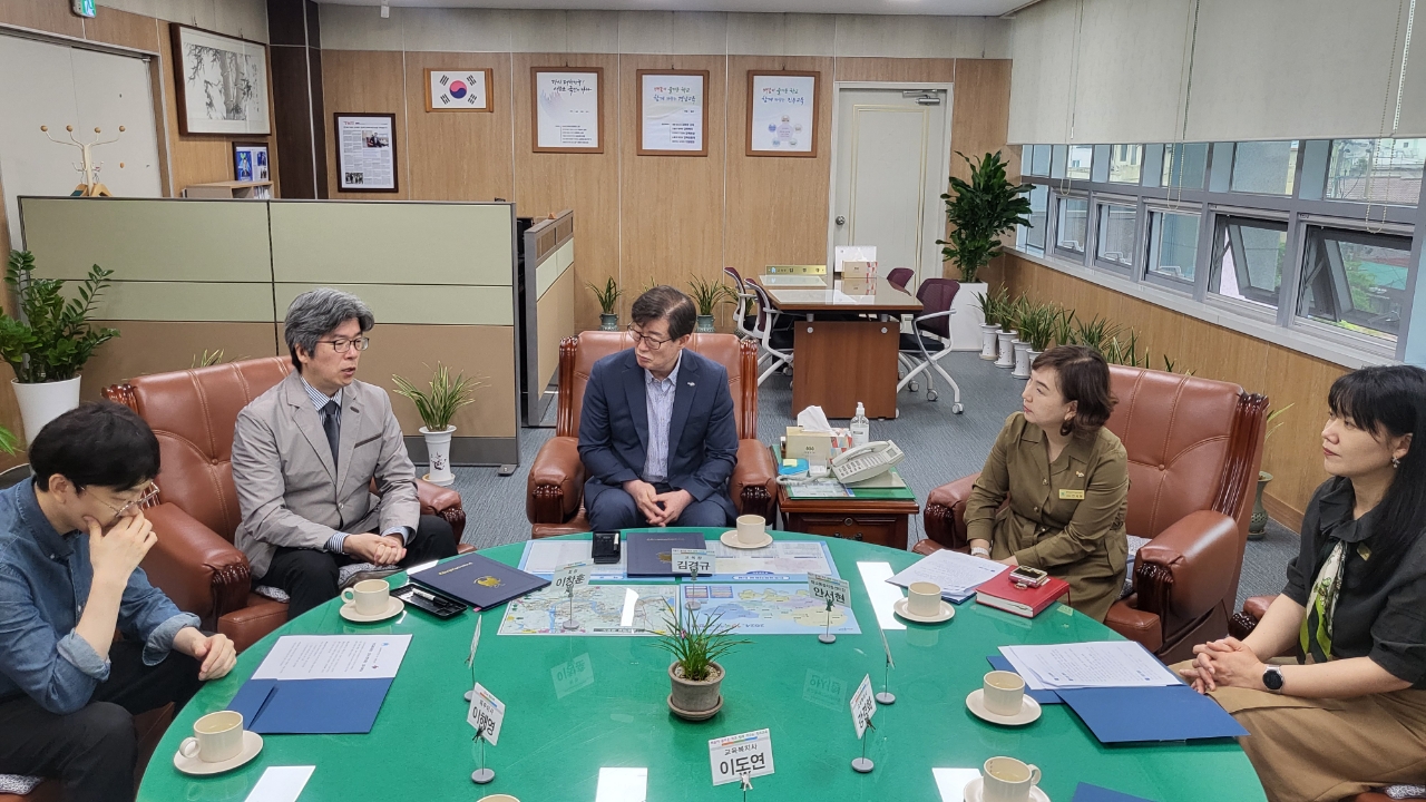 진주교육지원청, 온동네의 자원을 다모아 건강한 성장지원 체계 마련 - 관련이미지2