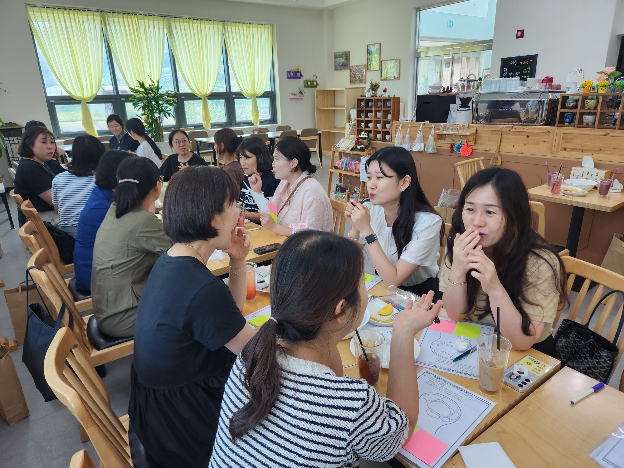 합천교육지원청, 유치원 교원의 마음 회복과 소통을 위한 따뜻한 만남 - 관련이미지2