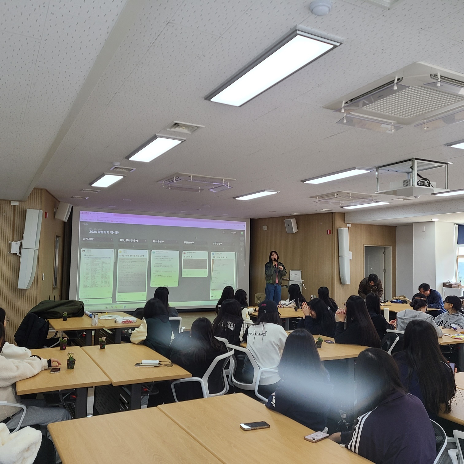 마산무학여자중학교의 리더십 캠프: 나의 목소리, 나의 리더십 - 관련이미지2