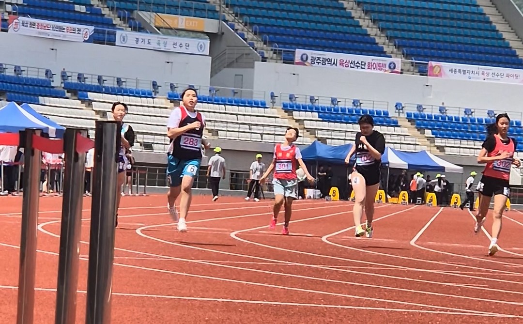 함안여자중학교, 전국장애학생체육대회 중학교 여자 육상 1위 쾌거 - 관련이미지2