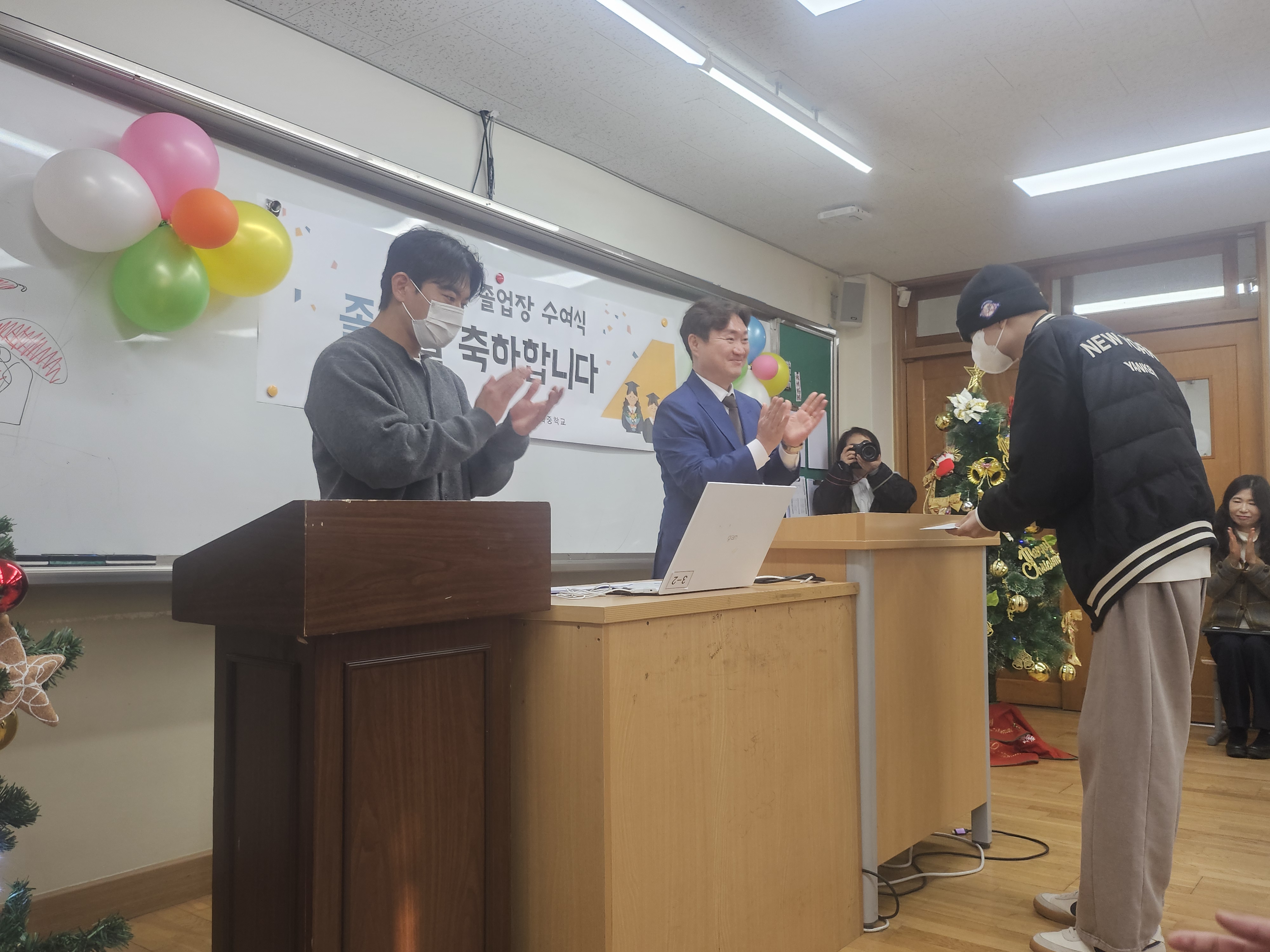 “투병 중에도 꽃피운 학업의 결실, 지역사회가 함께 응원합니다” - 관련이미지2