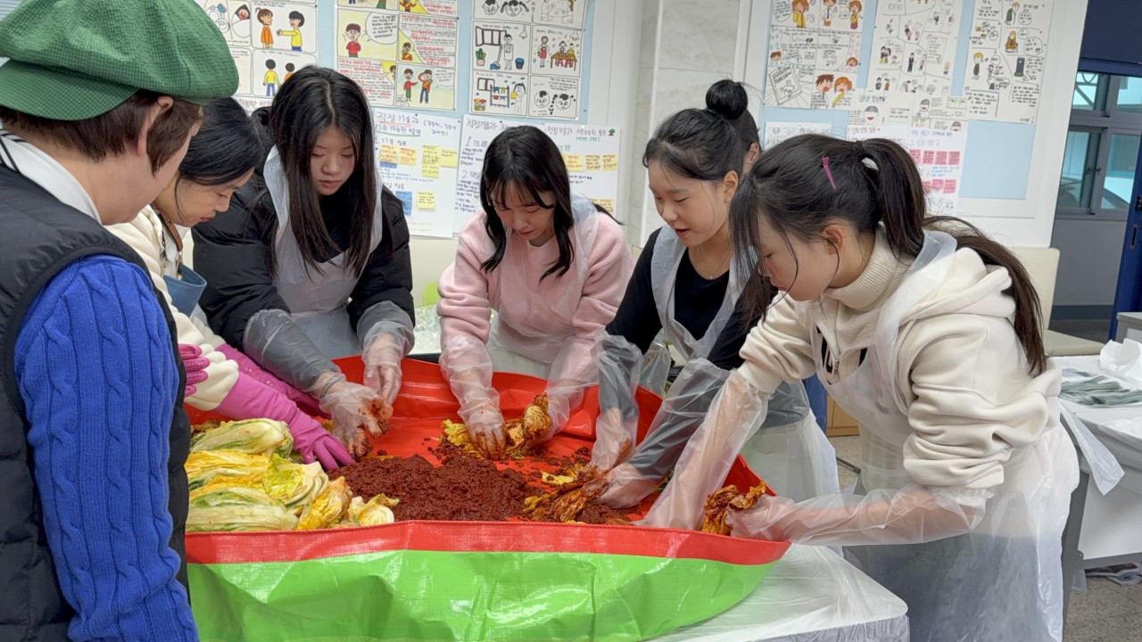 학생·학부모·교사가 함께 가꾼 배움의 텃밭 - 관련이미지2