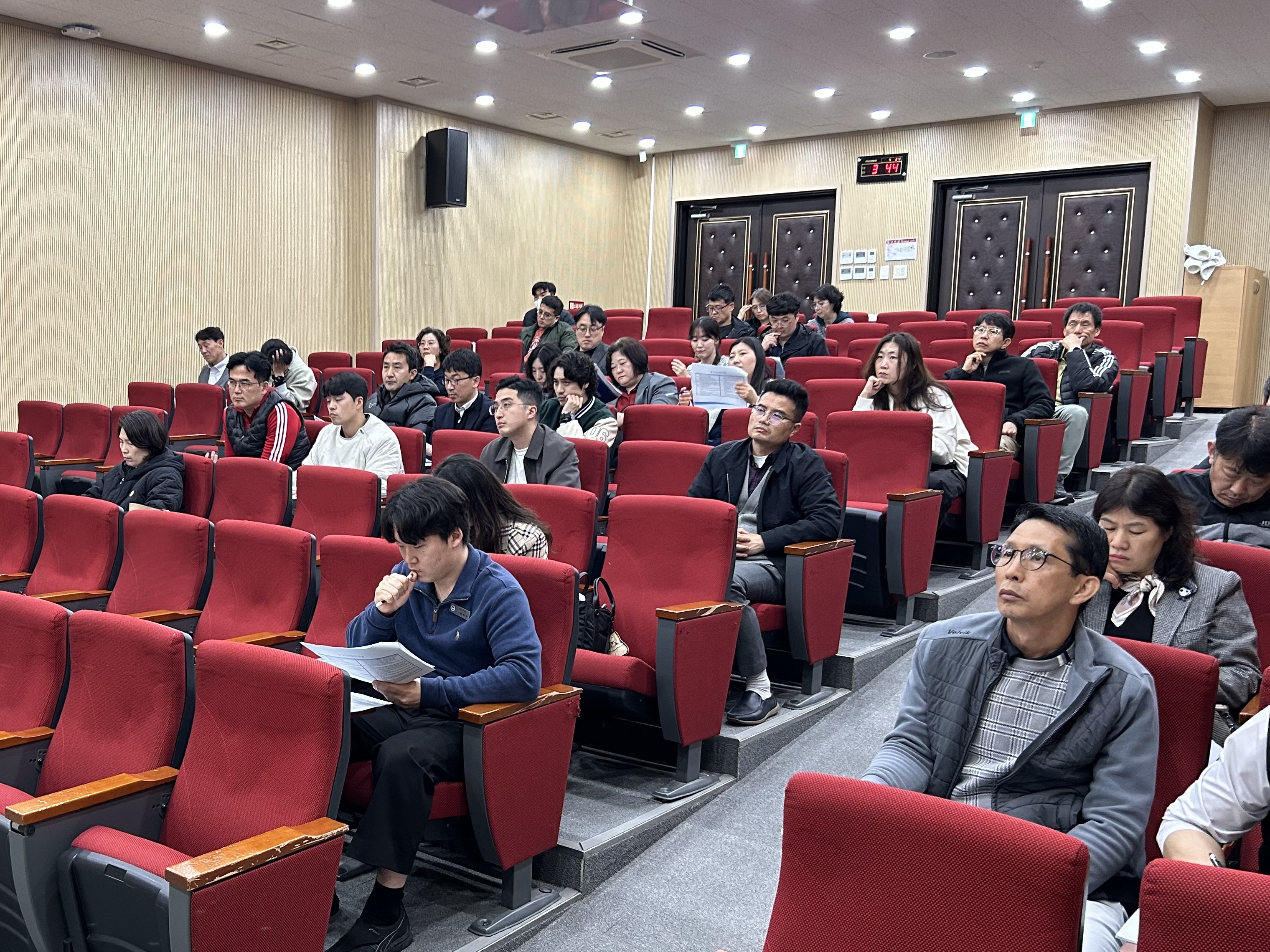 거창교육지원청, “공정·전문성 강화” 학교폭력 대응 연수 진행 - 관련이미지3