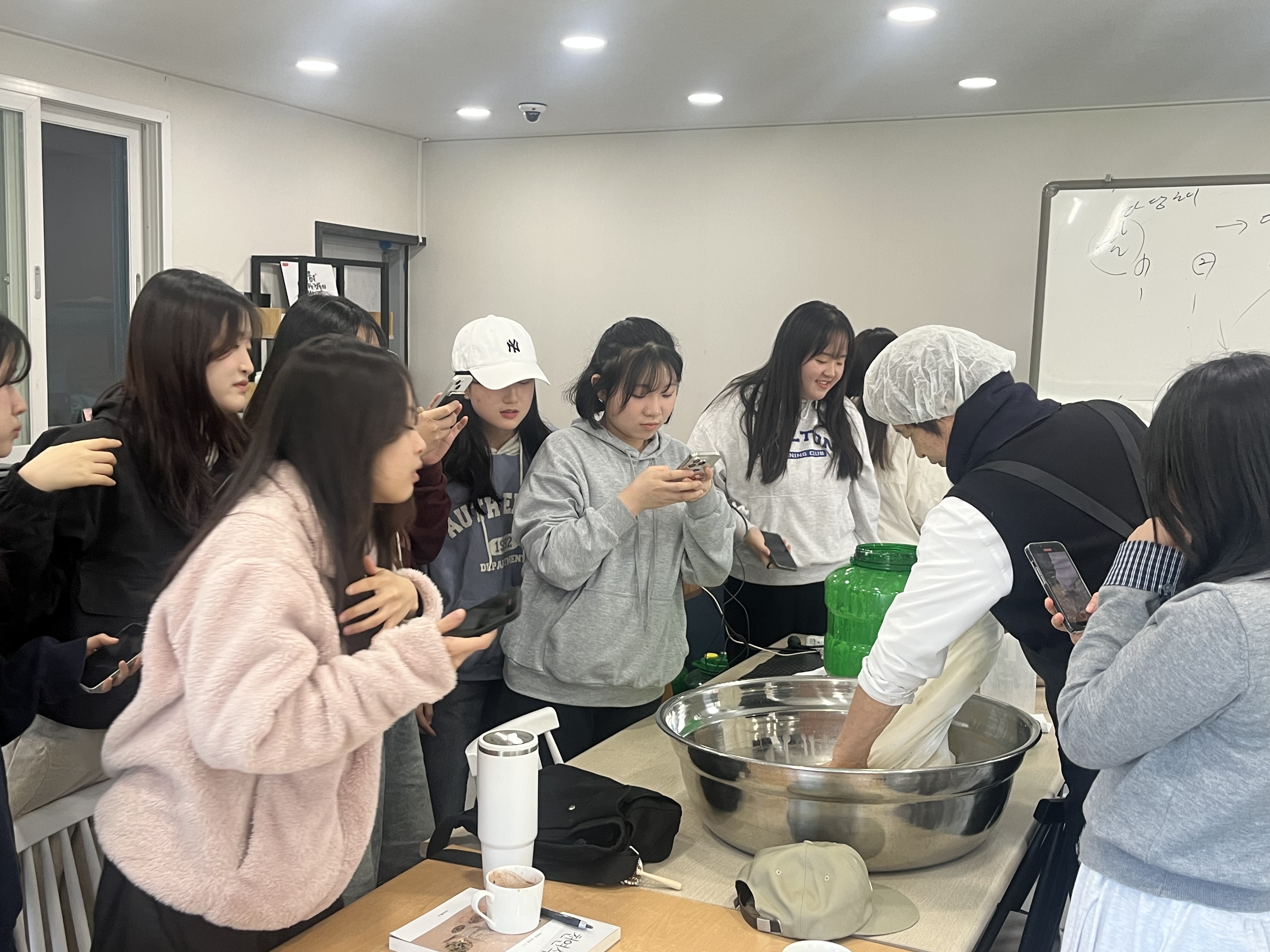 경남자영고등학교, 6차 산업현장을 가다 - 관련이미지2