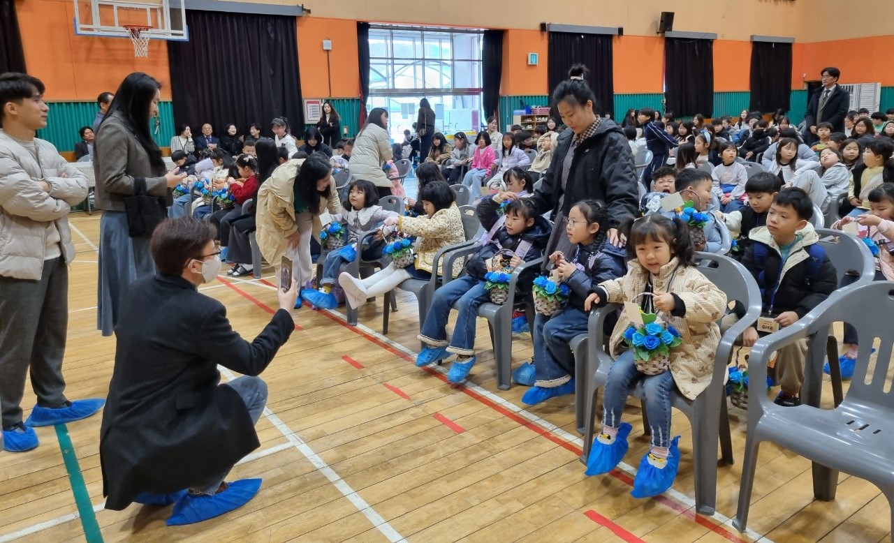 - 진교초, 전교생과 함께하는 따뜻한 입학식 ⁃ 개학식 가져- - 관련이미지3