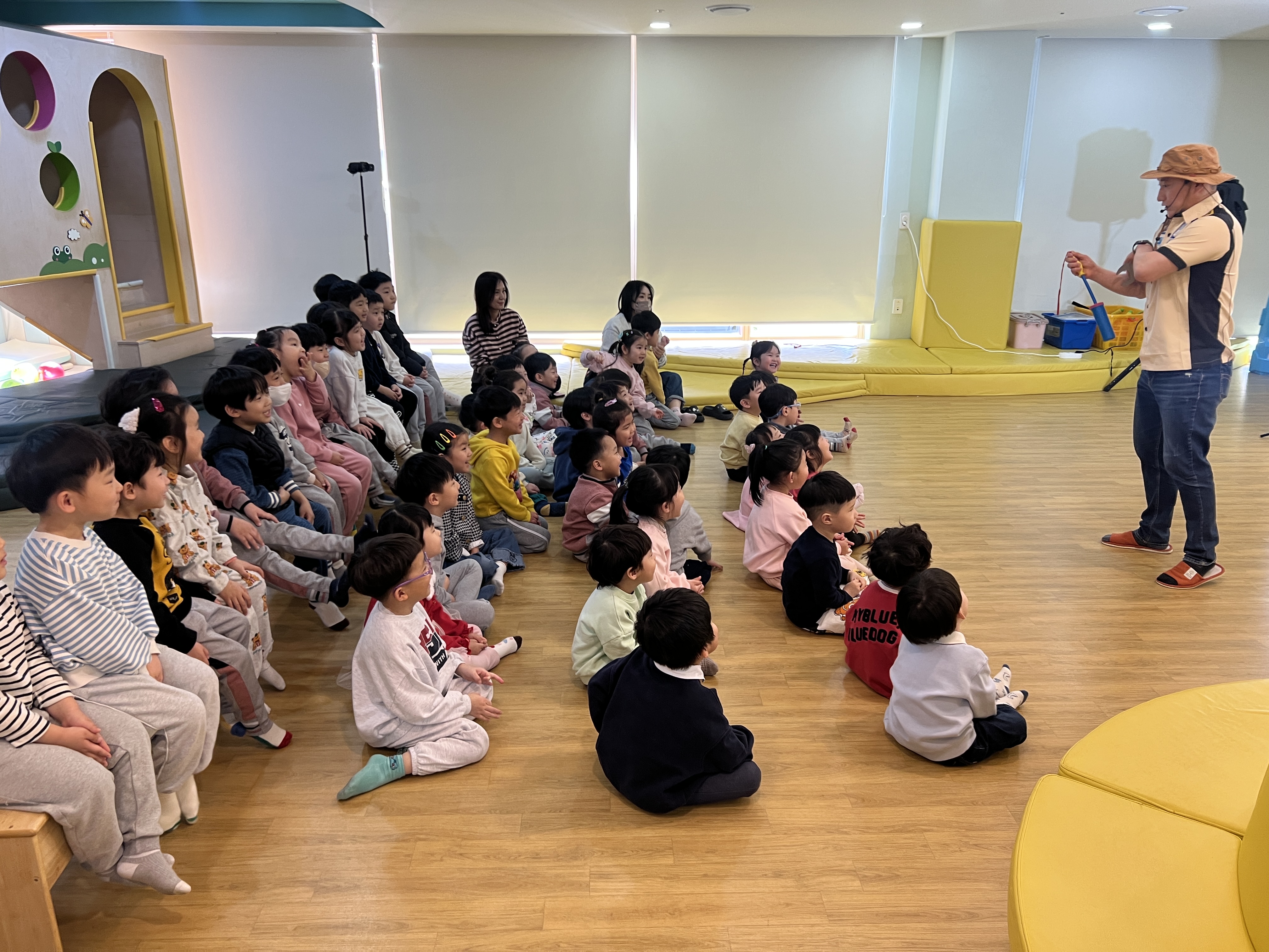 가촌초병설유치원, 찾아가는 "성폭력 예방 인형극" 관람  - 관련이미지2
