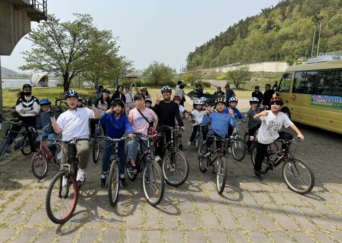 길곡초등학교, 전교생 참여 ‘자전거 하이킹’ 실시 - 관련이미지1
