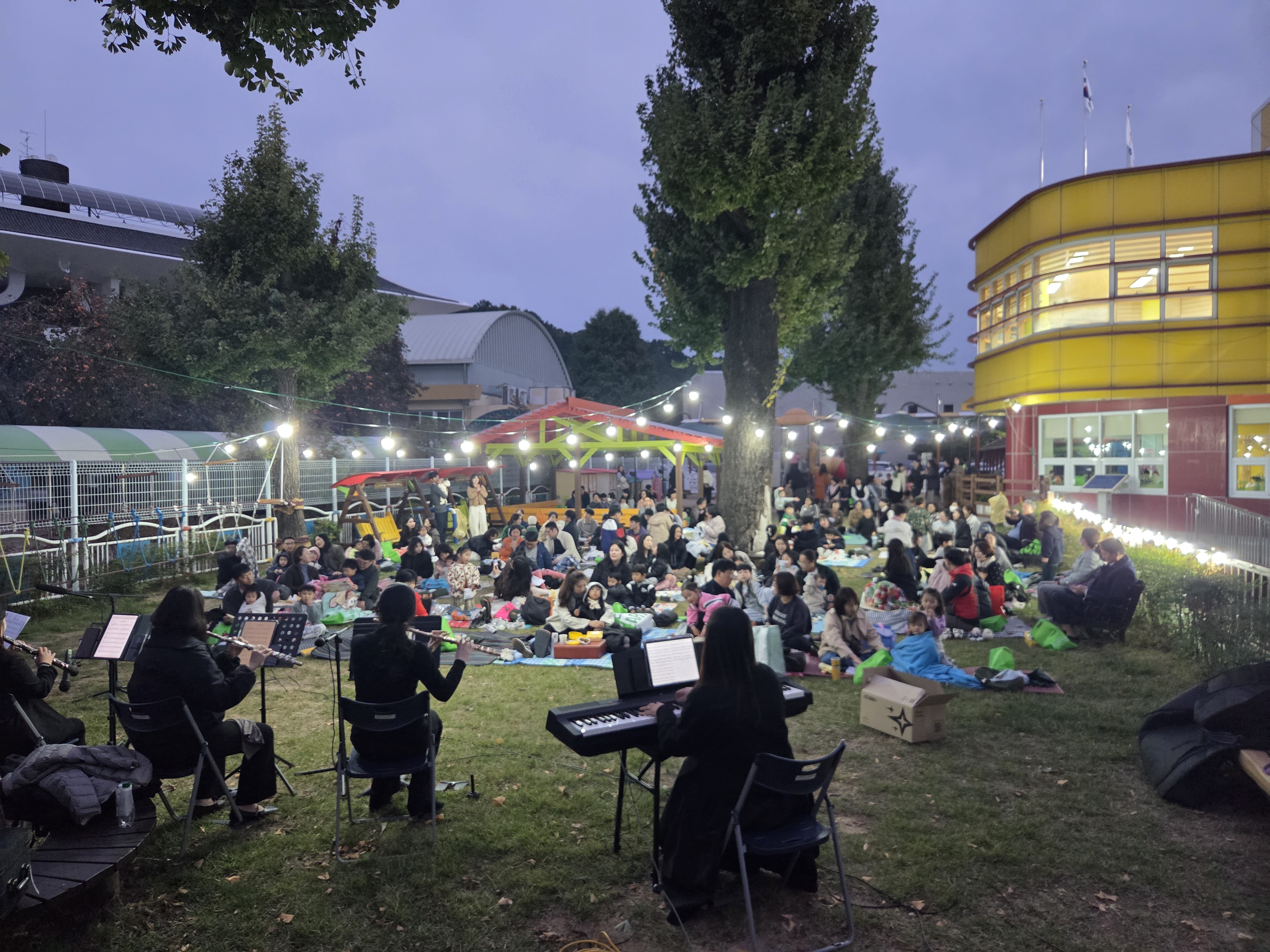 진주유치원, 지역민과 함께하는 10월의 음악회 실시! - 관련이미지1