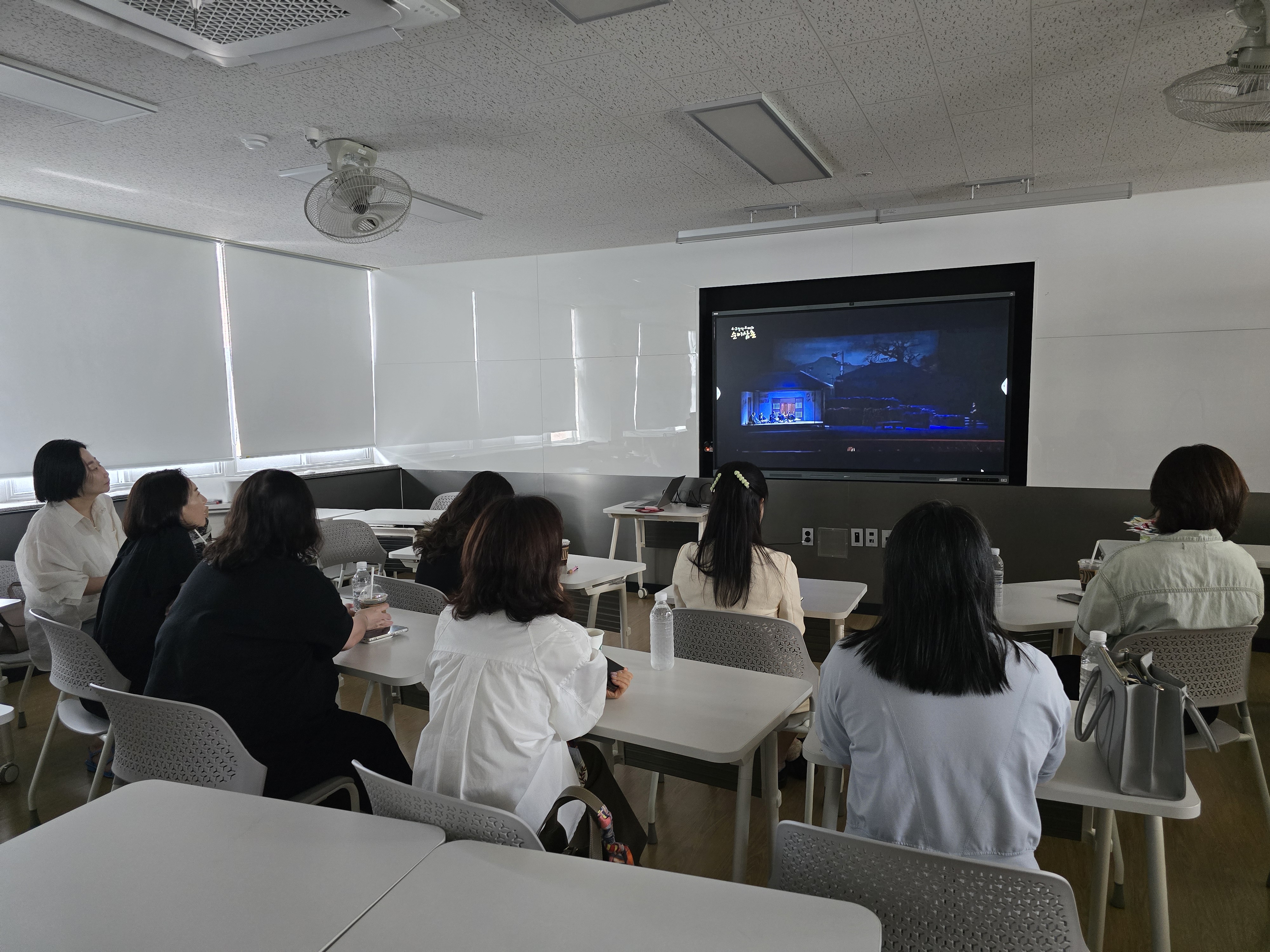 범어고 학부모 문화예술 동아리 ‘비하인드’,  오페라 <순이 삼촌> 시청 및 자녀 교육 인문학 토론회 개최 - 관련이미지1
