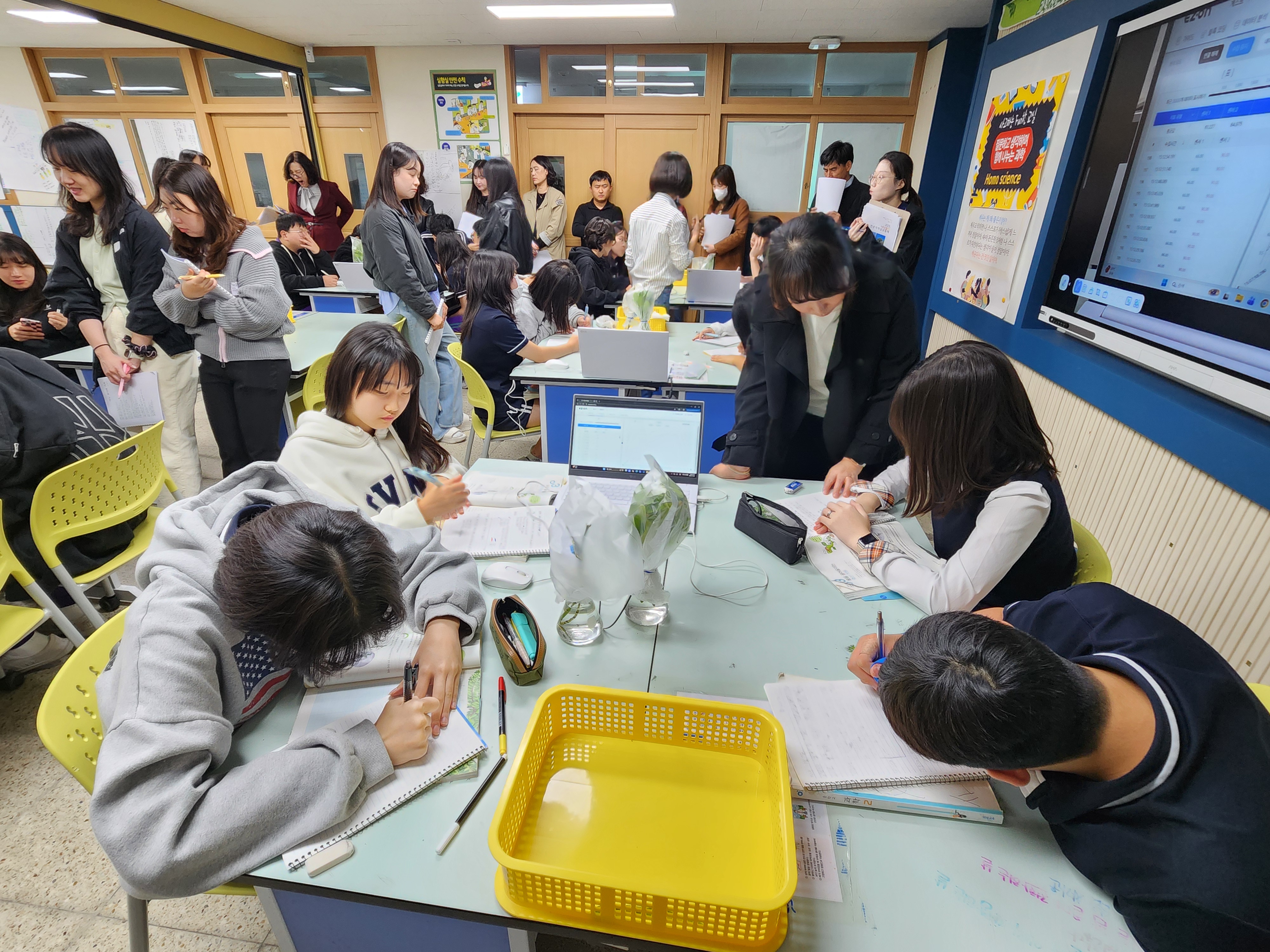 2025년 사파중학교 전체 수업나눔 실시 - 관련이미지2