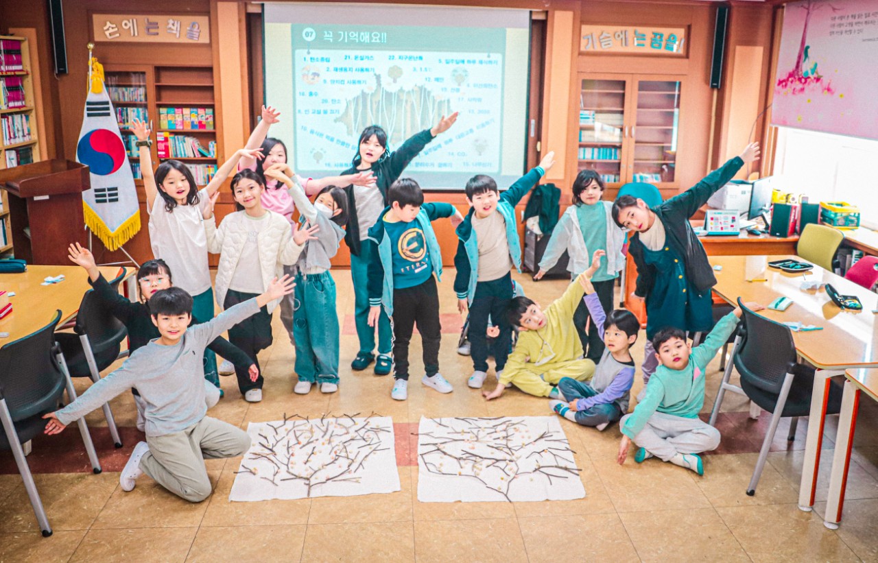 횡천초, 자연과 함께하는 숲교육학교 운영 - 관련이미지1