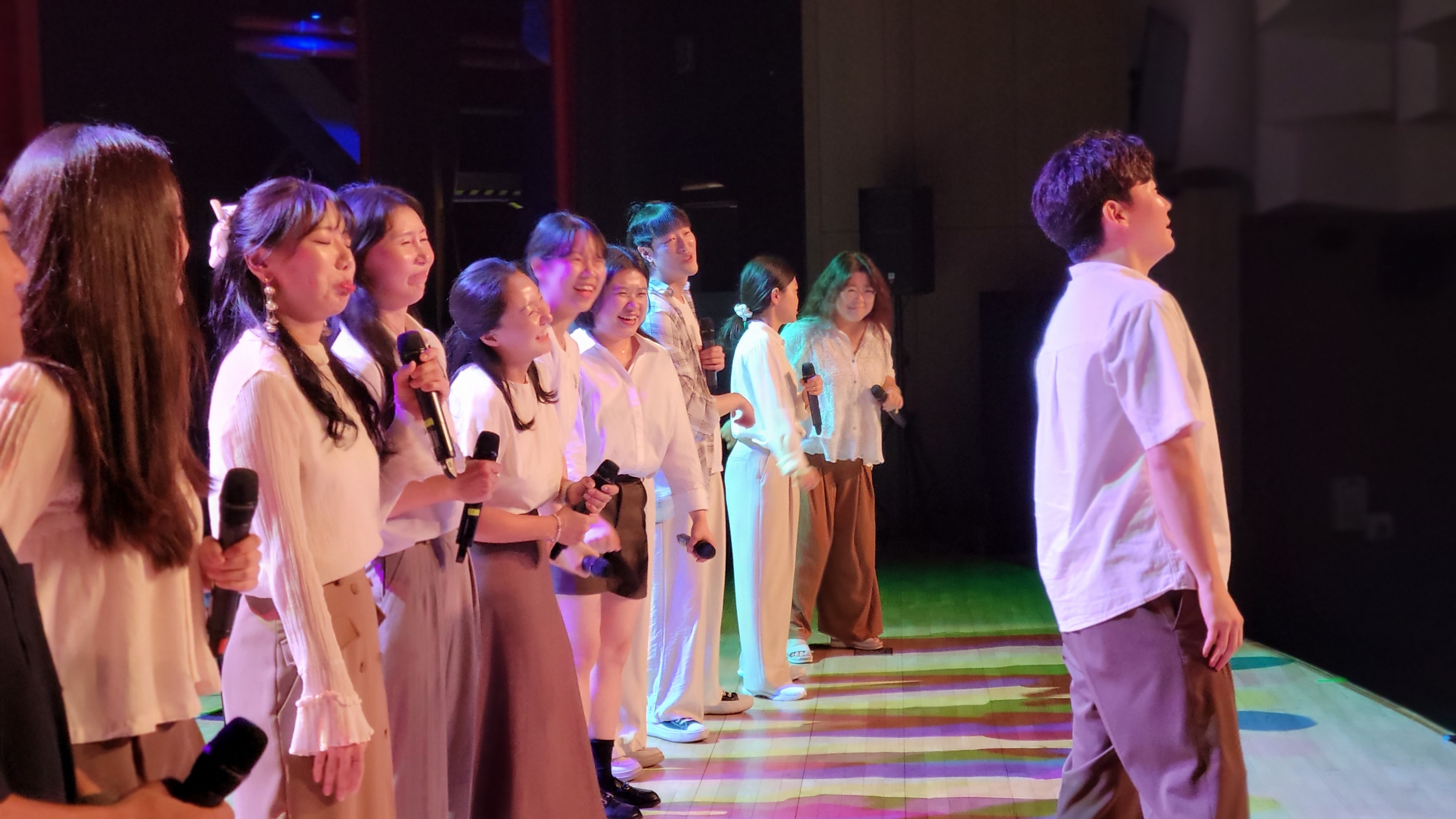 경남교육청, 이주 배경 학생 위한 다문화 뮤지컬 관람 지원 - 관련이미지3