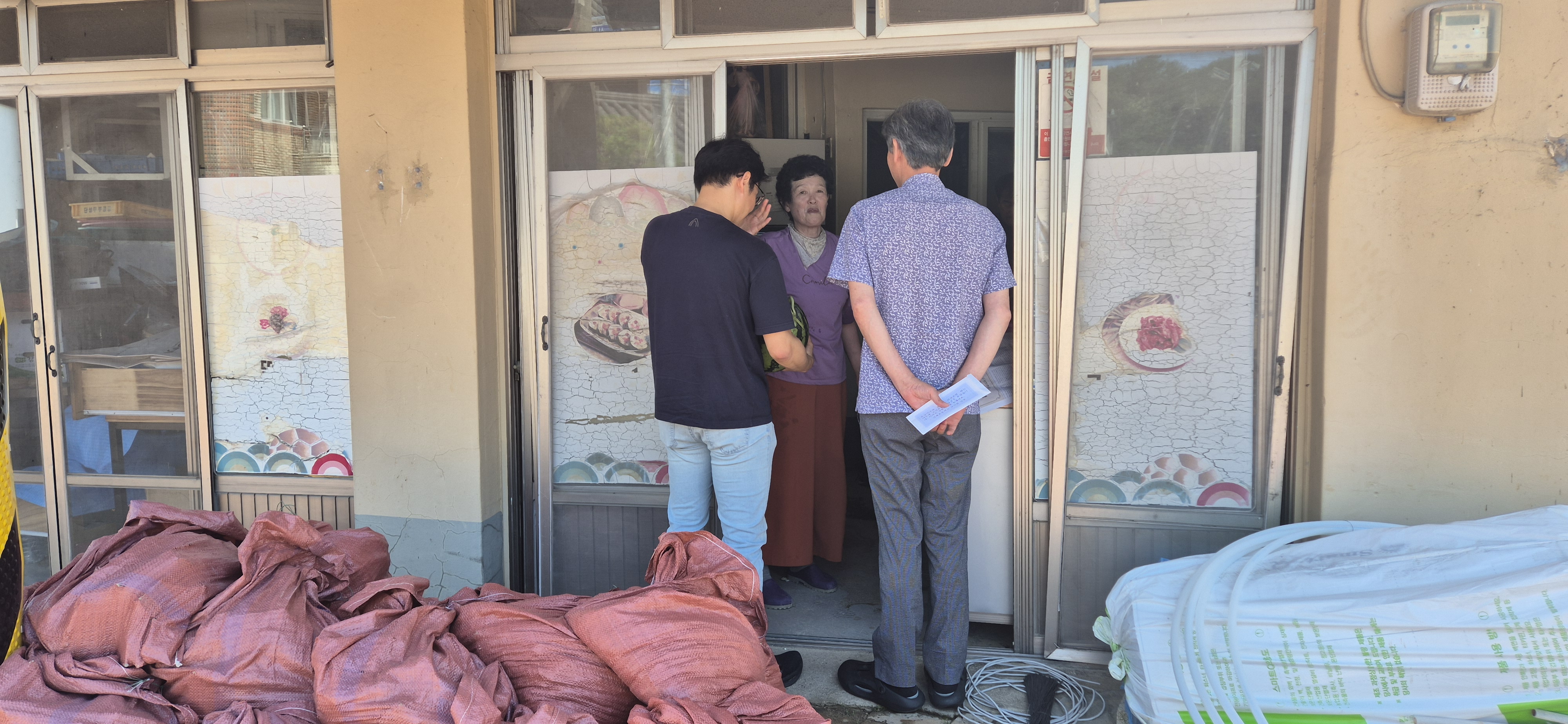 단계초, 집중호우 피해를 입은 교육 가족과 지역민을 위한 지원 - 관련이미지1