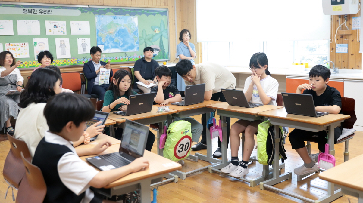횡천초, 생각과 생각을 잇는 에듀테크 활용 수업 나눔의 날 운영 - 관련이미지3