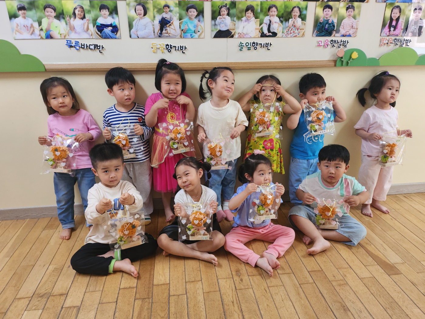 “토월유치원, 부부의 날 맞아  ‘프리저브드 플라워’로 피어난 감사한 마음” - 관련이미지2