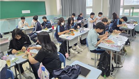 창원명곡고, 환경교육주간 운영으로 지속가능한 삶을 고민하다 - 관련이미지2