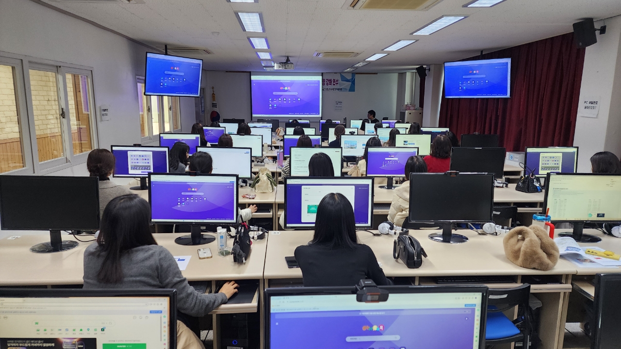 경남유아교육원, 미래형 놀이 중심 디지털 연수 개최 - 관련이미지2