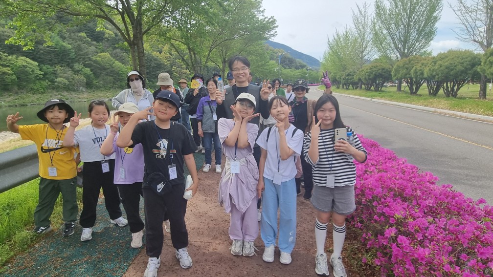 산청초 총동창회, ‘제1회 거북이 마라톤’성료 …118년 전통 잇는 ‘대통합 축제’로 거듭나 - 관련이미지2