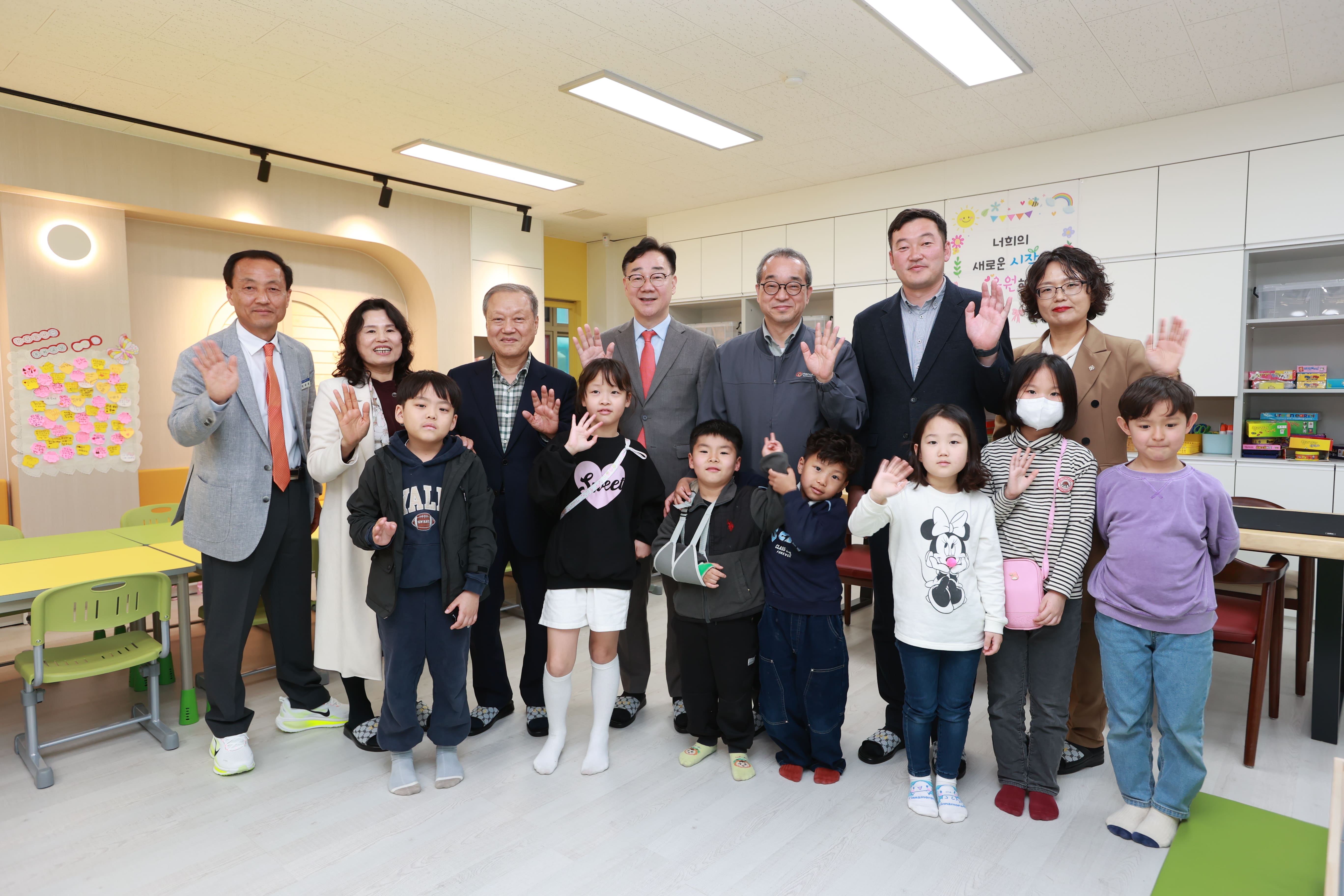 진교초, 한화 ․ 환경재단의 사회공헌사업 ‘맑은봄,터’조성 기념식 열어  - 관련이미지2