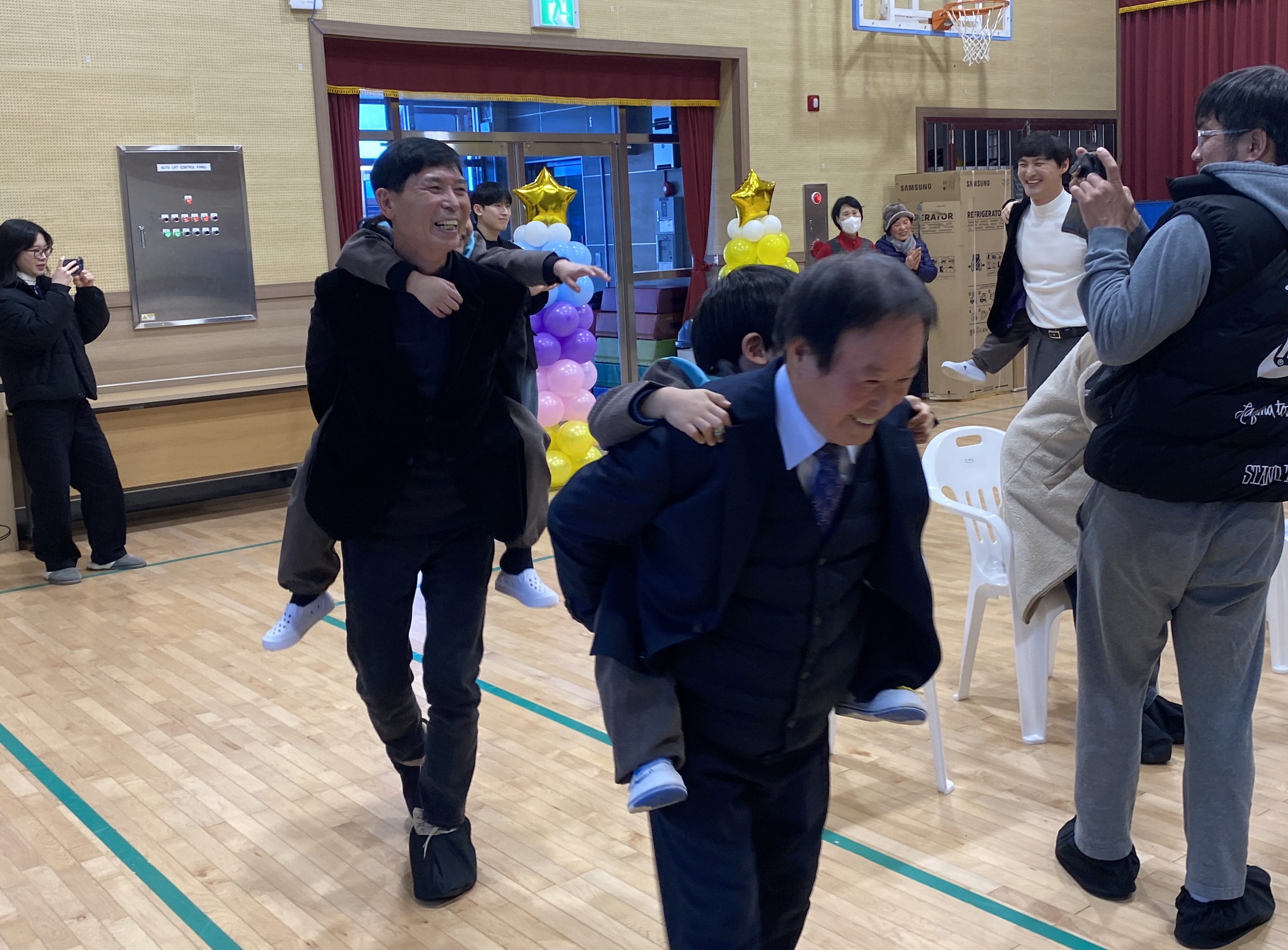 금반초, 지역 어르신들과 함께하는 특별한 입학식 - 관련이미지2