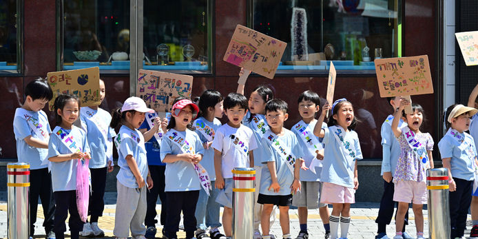 ‘지구를 지키는 작은 실천!’  환경보호 캠페인 및 플로깅 활동 - 관련이미지1
