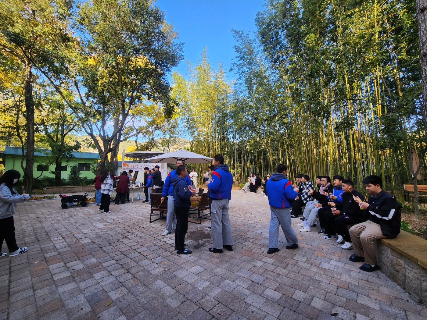 밀양동강중, 농업인의 날 맞이 따뜻한 나눔 - 관련이미지2