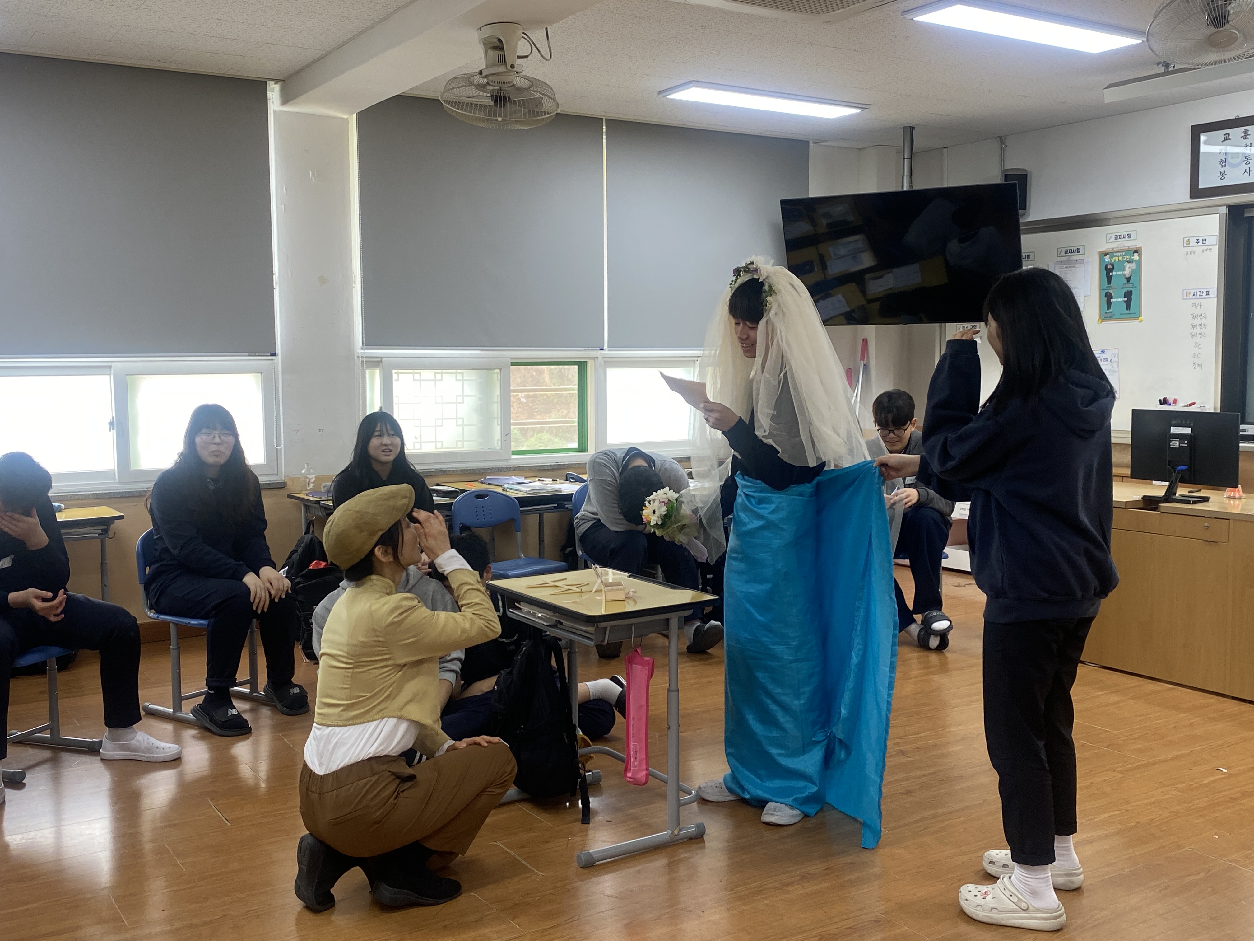 하동중앙중학교‘베니스의 상인’작품으로  독서참여연극 캠프에 흠뻑 빠지다 - 관련이미지2