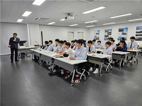 통영고 챌린지동아리, “통영다움으로 도시를 다시 그리다” - 관련이미지2