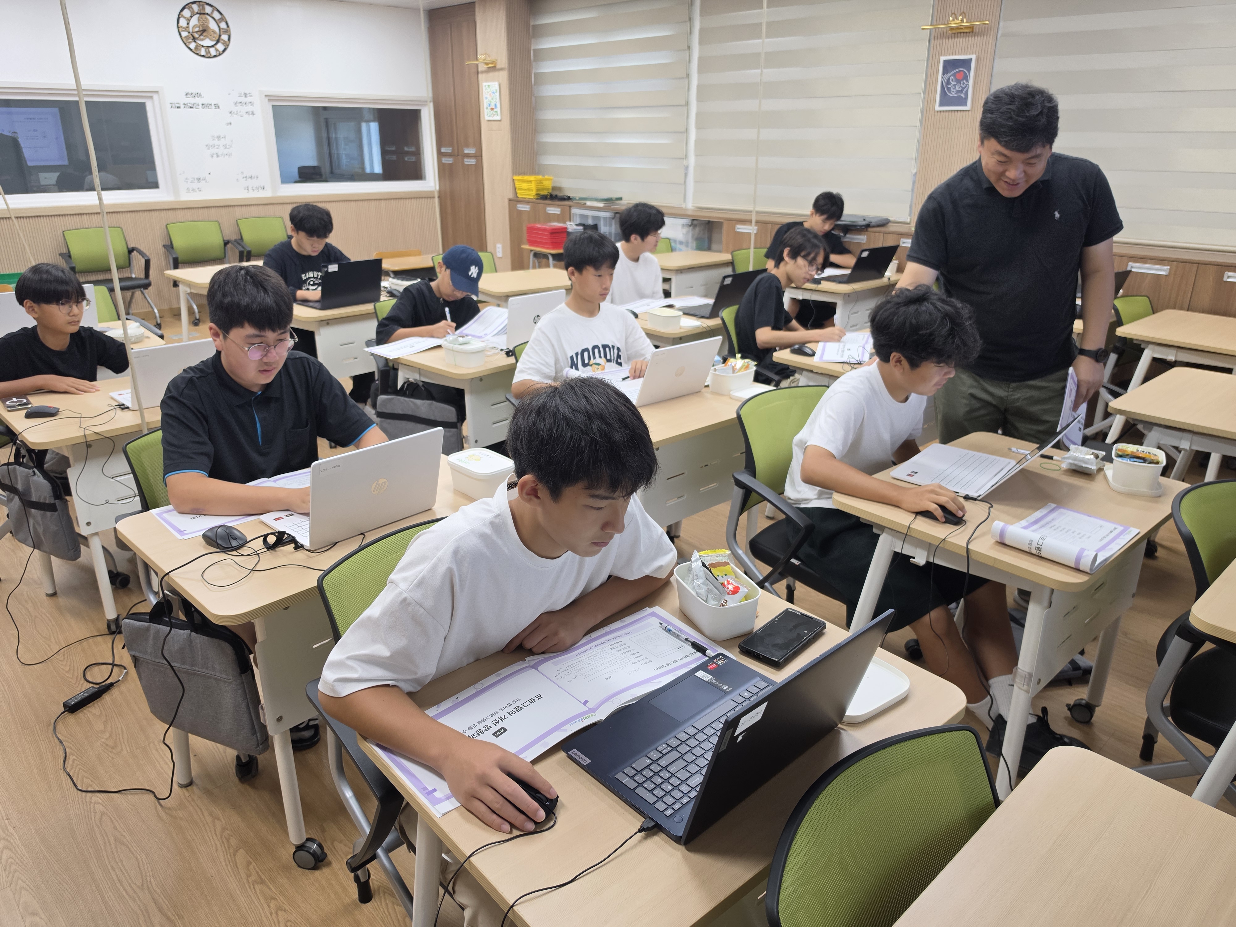 밀성중학교 디지털 새싹! 바이브코딩으로 지키는 지구! 프로그램 운영 - 관련이미지2