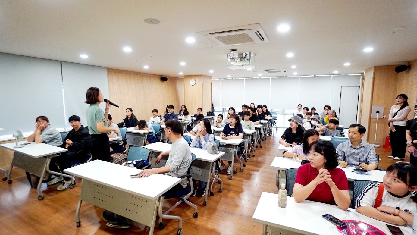 김해교육지원청, 교육복지안전망 가족관계증진 "수리수리마수리~오늘은 모두 행복해져라~!"프로그램 운영 - 관련이미지2