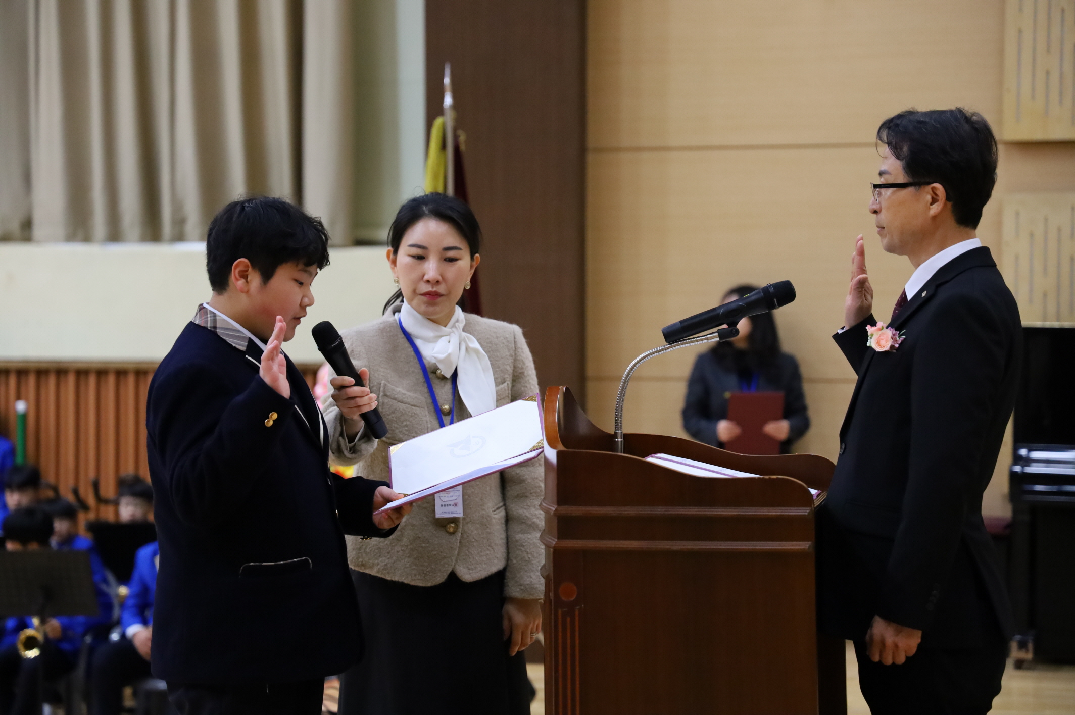 통영 동원중, 2025. 신입생 입학식 및 장학금 수여식 개최 - 관련이미지2