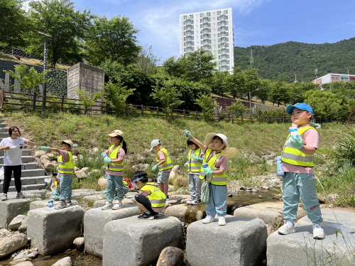 진해냉천초병설유, ‘세계 환경의 날’ 캠페인 실시 - 관련이미지1
