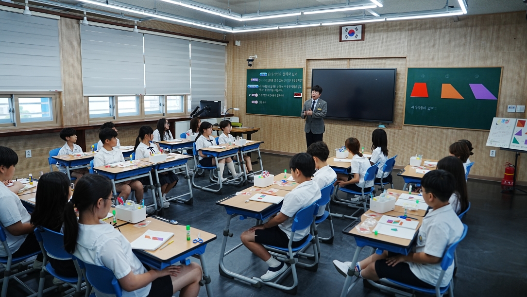 2026. 경남 초등 수업 페스티벌 개최<씨앗에서 꽃으로 피어나는 수업> - 관련이미지2