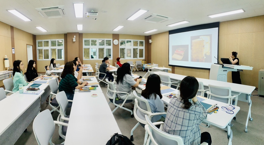 “일상이 기록이 되는 시간” 경남교육청 기록원, ‘나만의 기록노트·스탬프 만들기’ 운영 - 관련이미지2