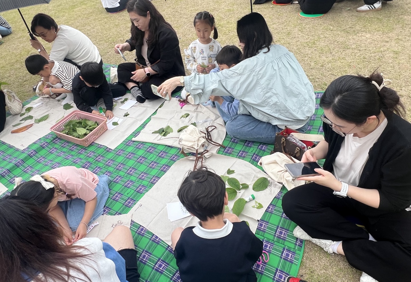 창원진달래유치원, 행복가족 수업나눔으로 '가족 사랑 가득한 시간 가져' - 관련이미지3