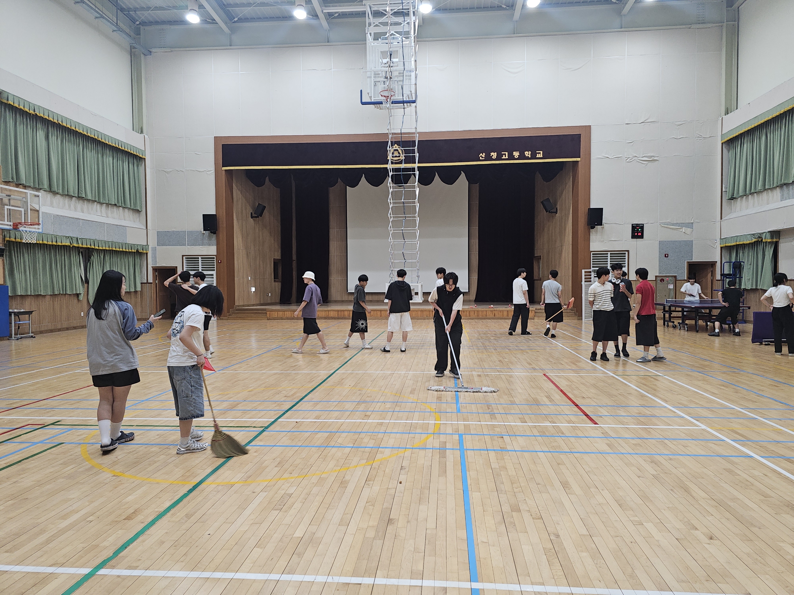 한여름 무더위 잊게 한 오싹한 전율, 산청고를 매료시킨 공포 영화 - 관련이미지3